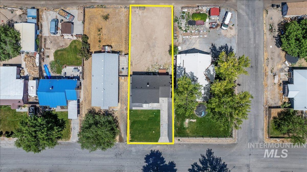 main property photo 44