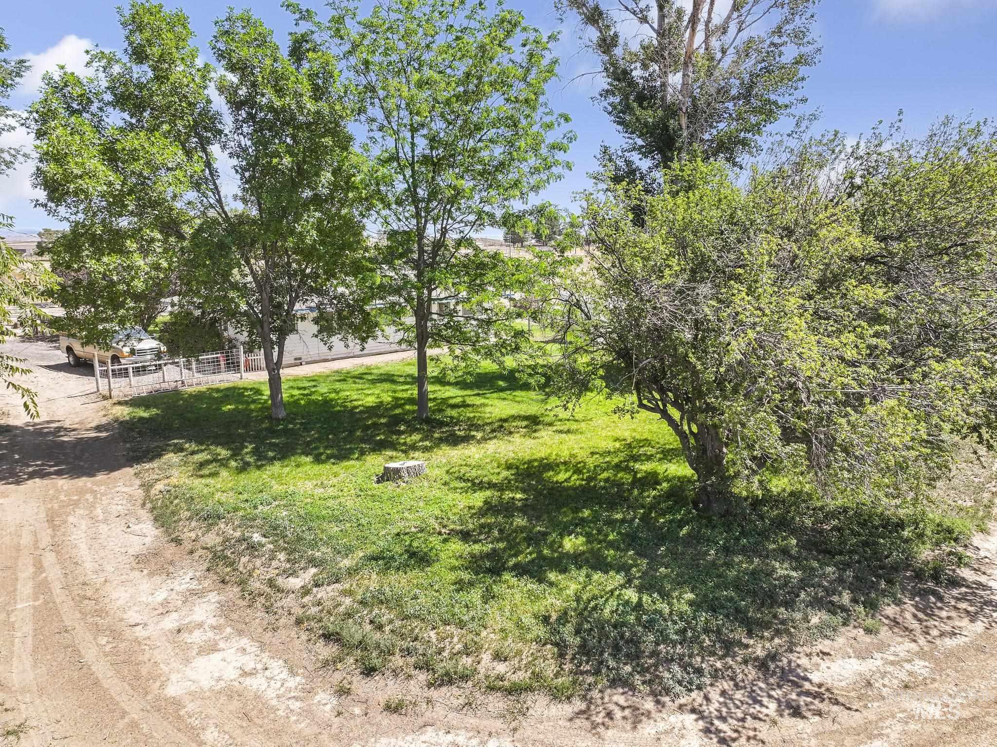 main property photo 35