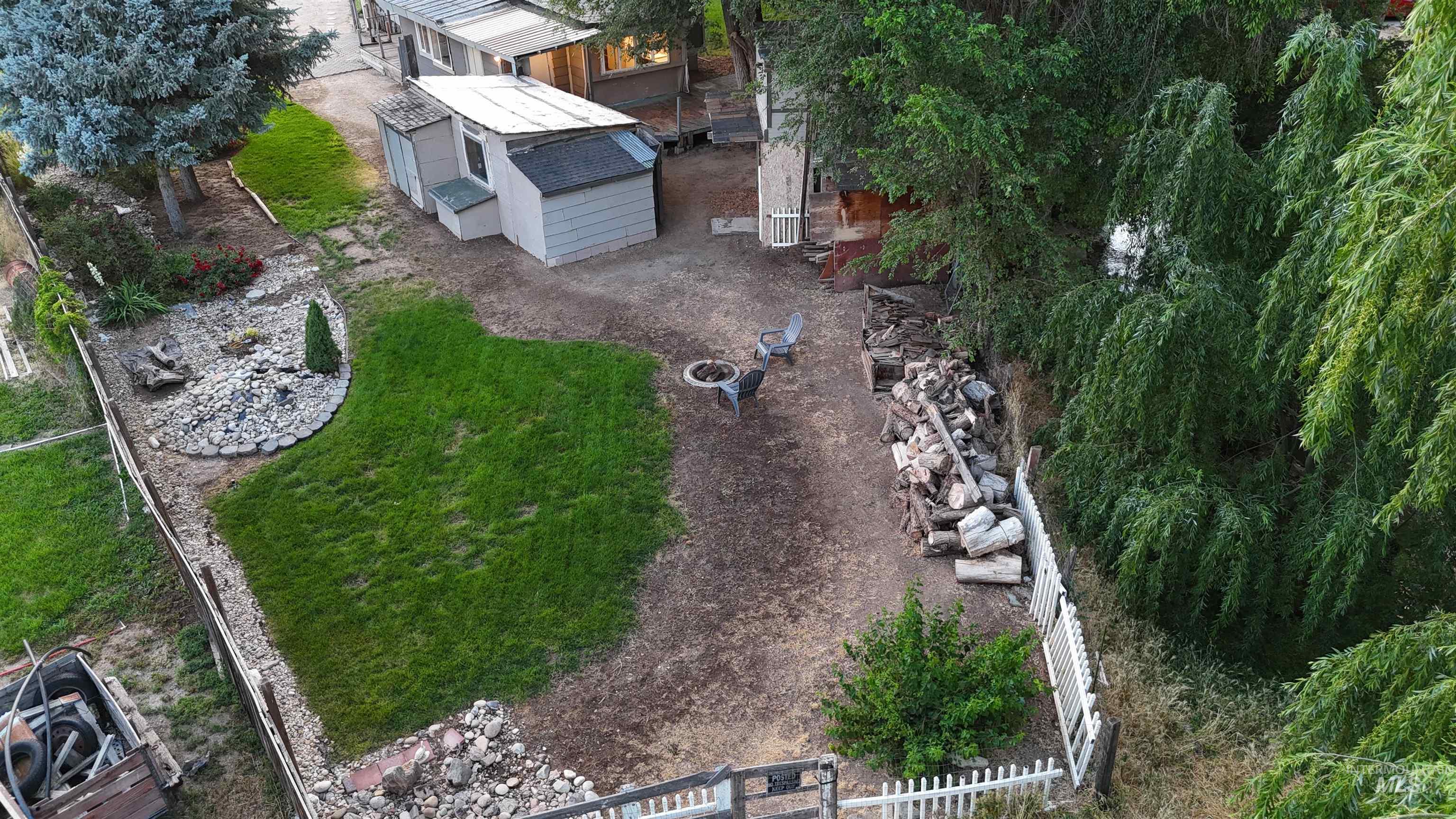 main property photo 10