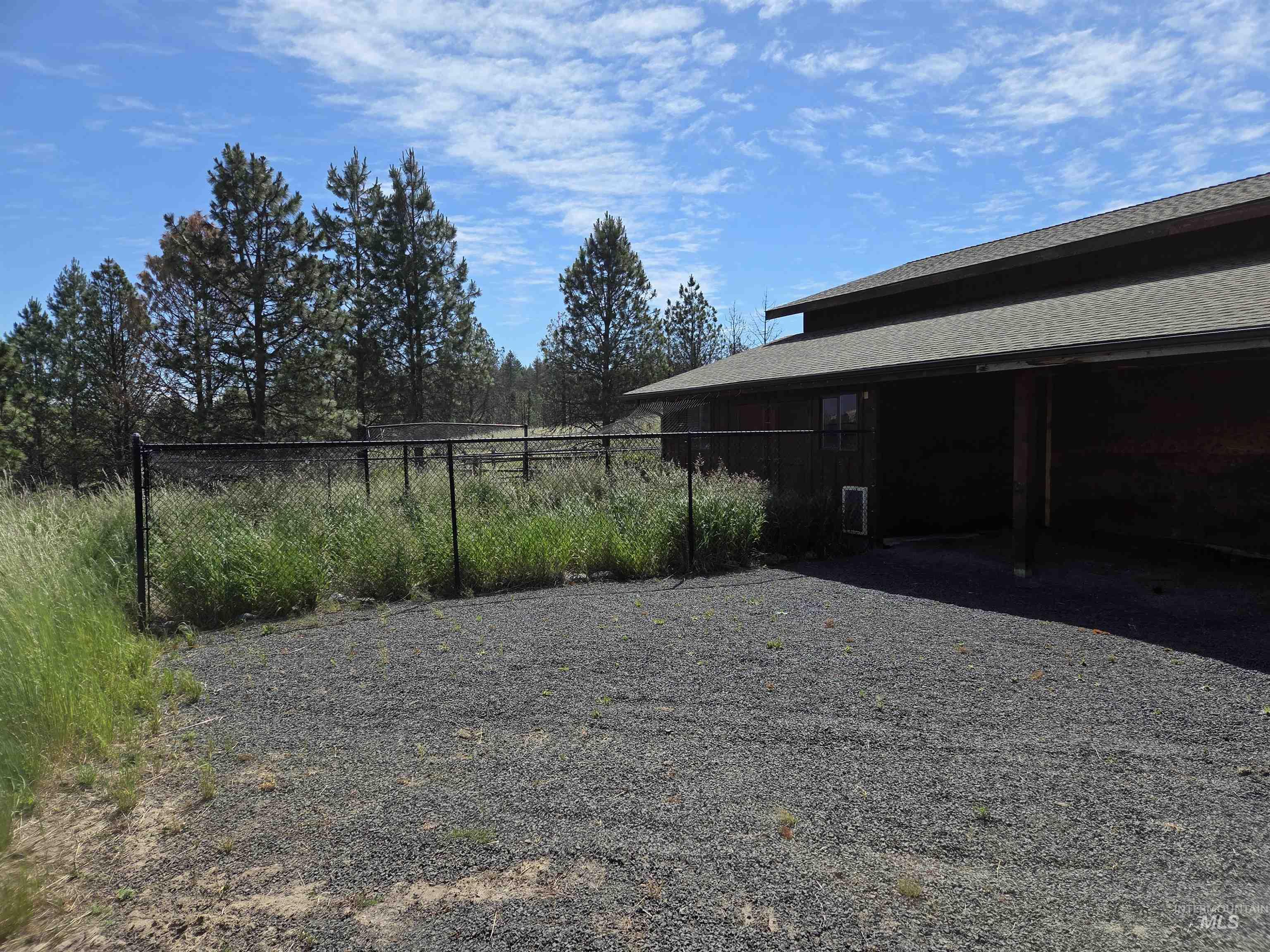 main property photo 45