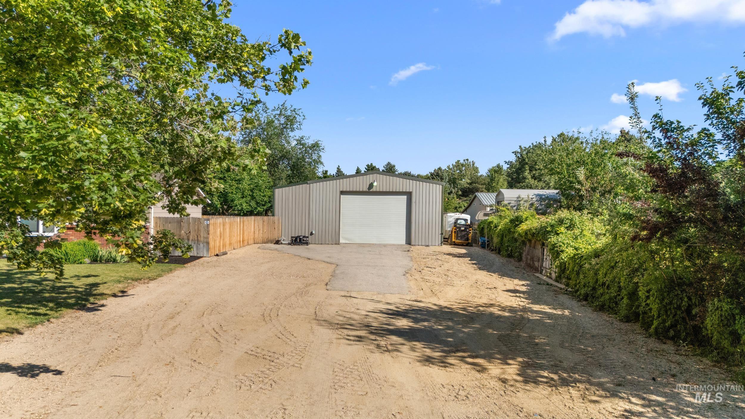 main property photo 43