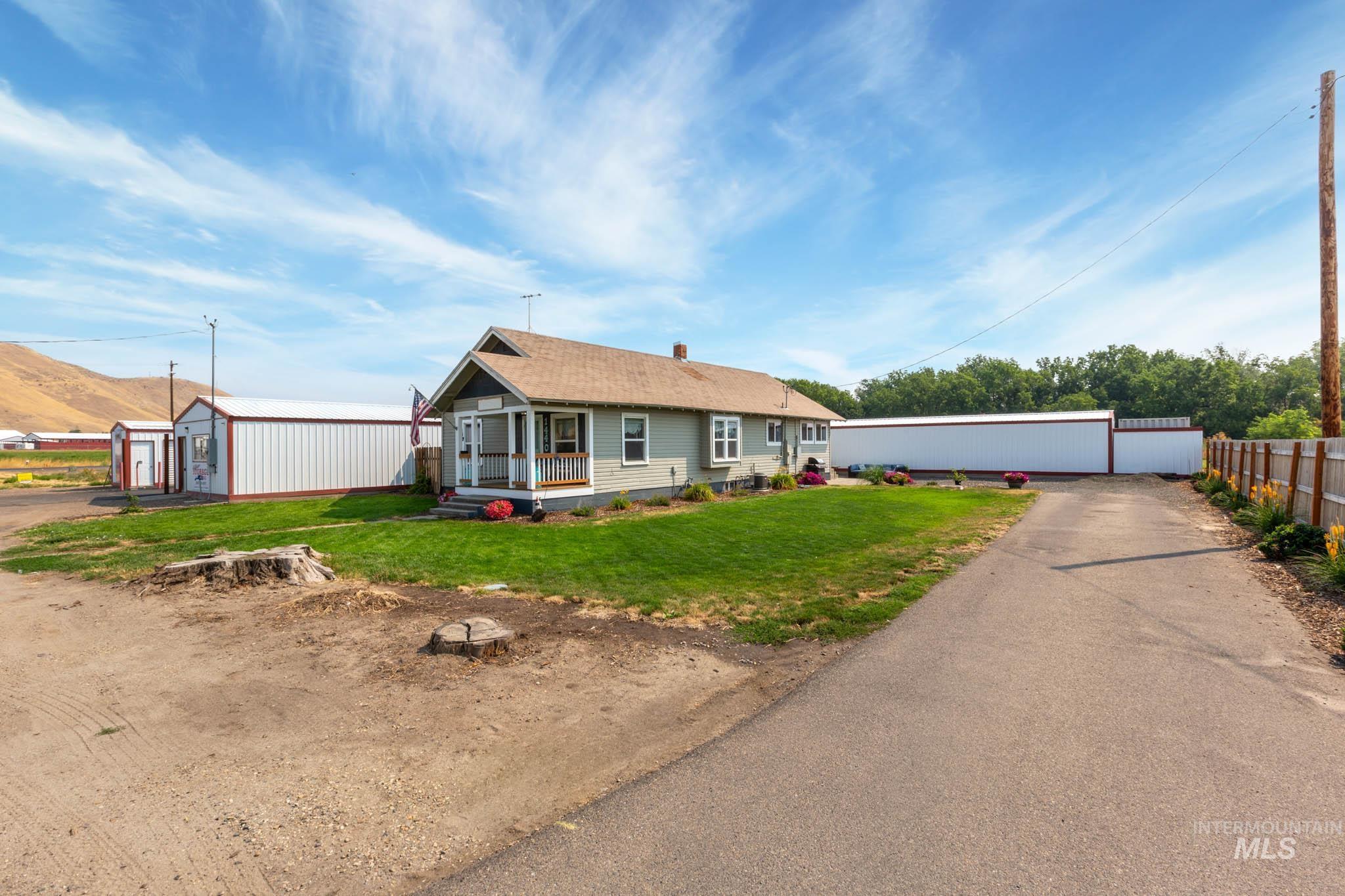main property photo 32