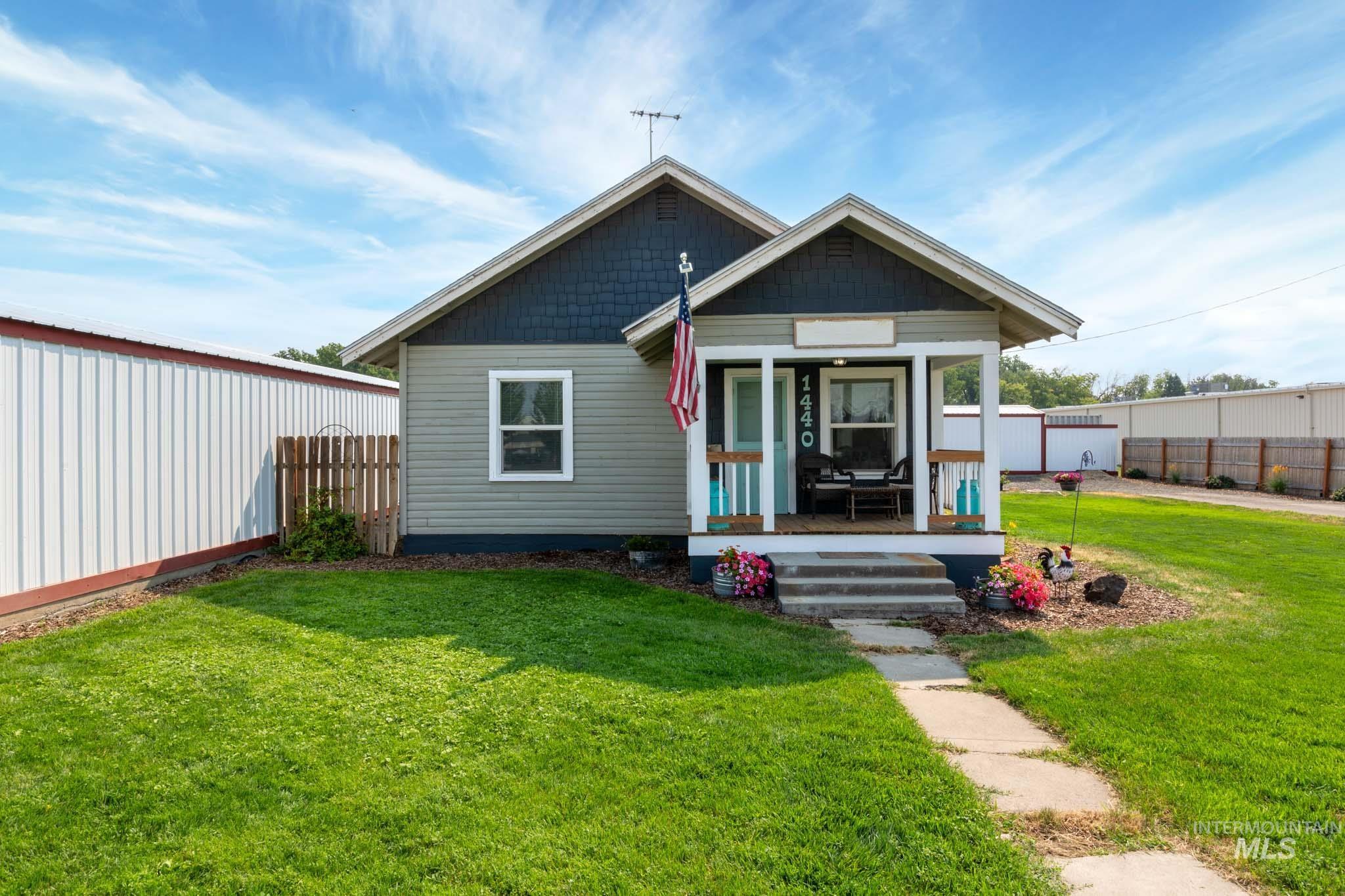 main property photo 6