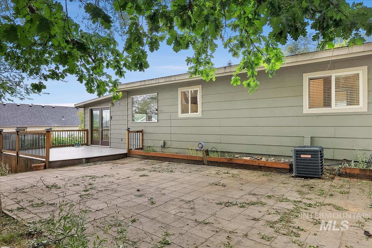 main property photo 22