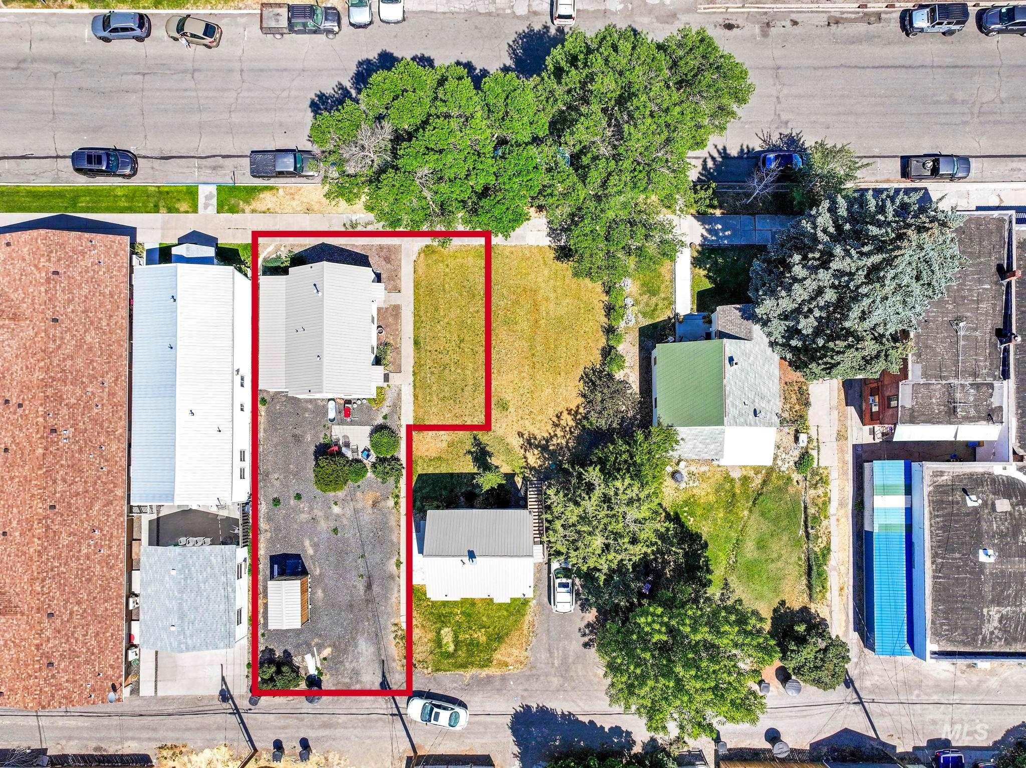 main property photo 18