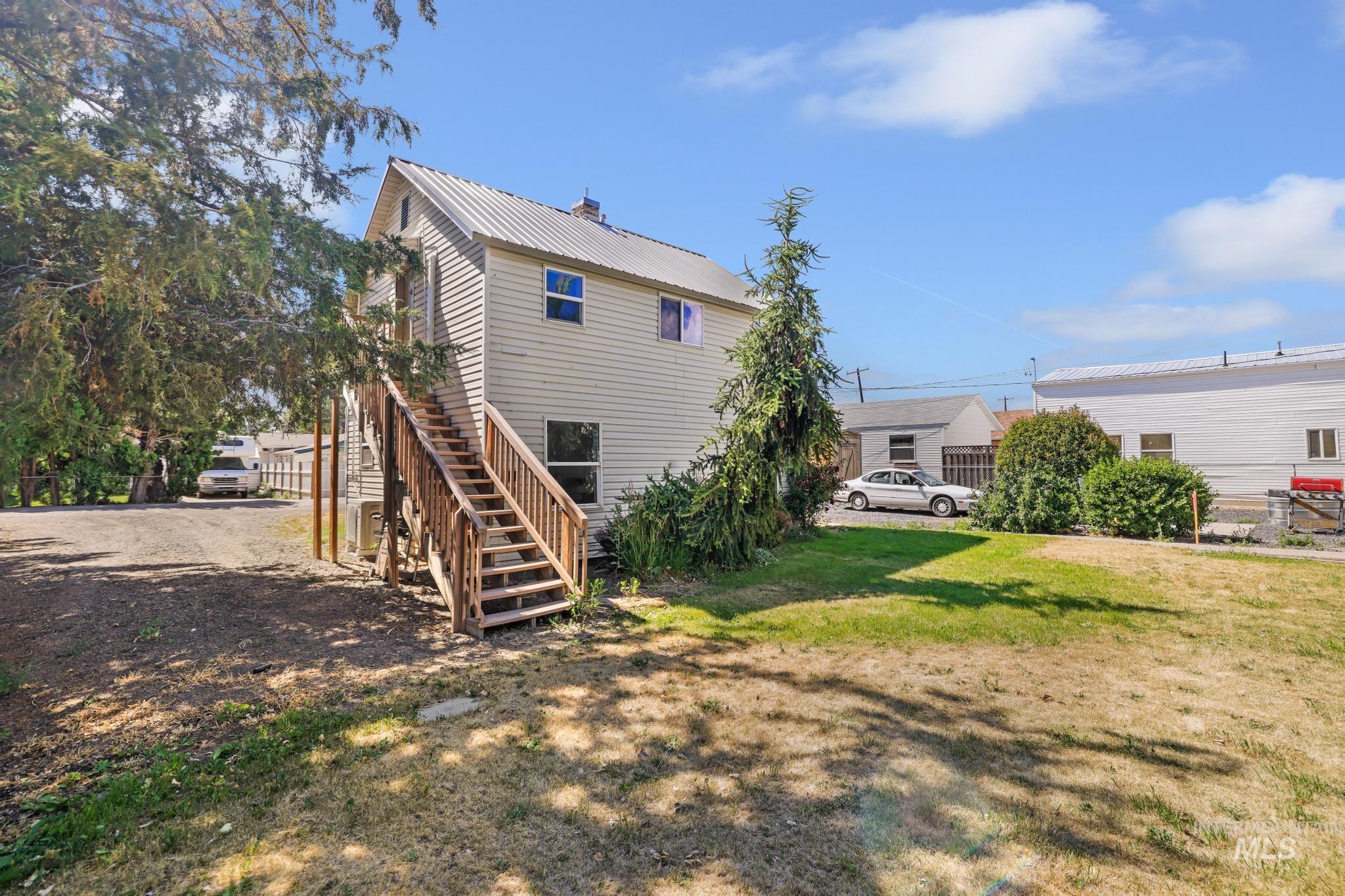 main property photo 20