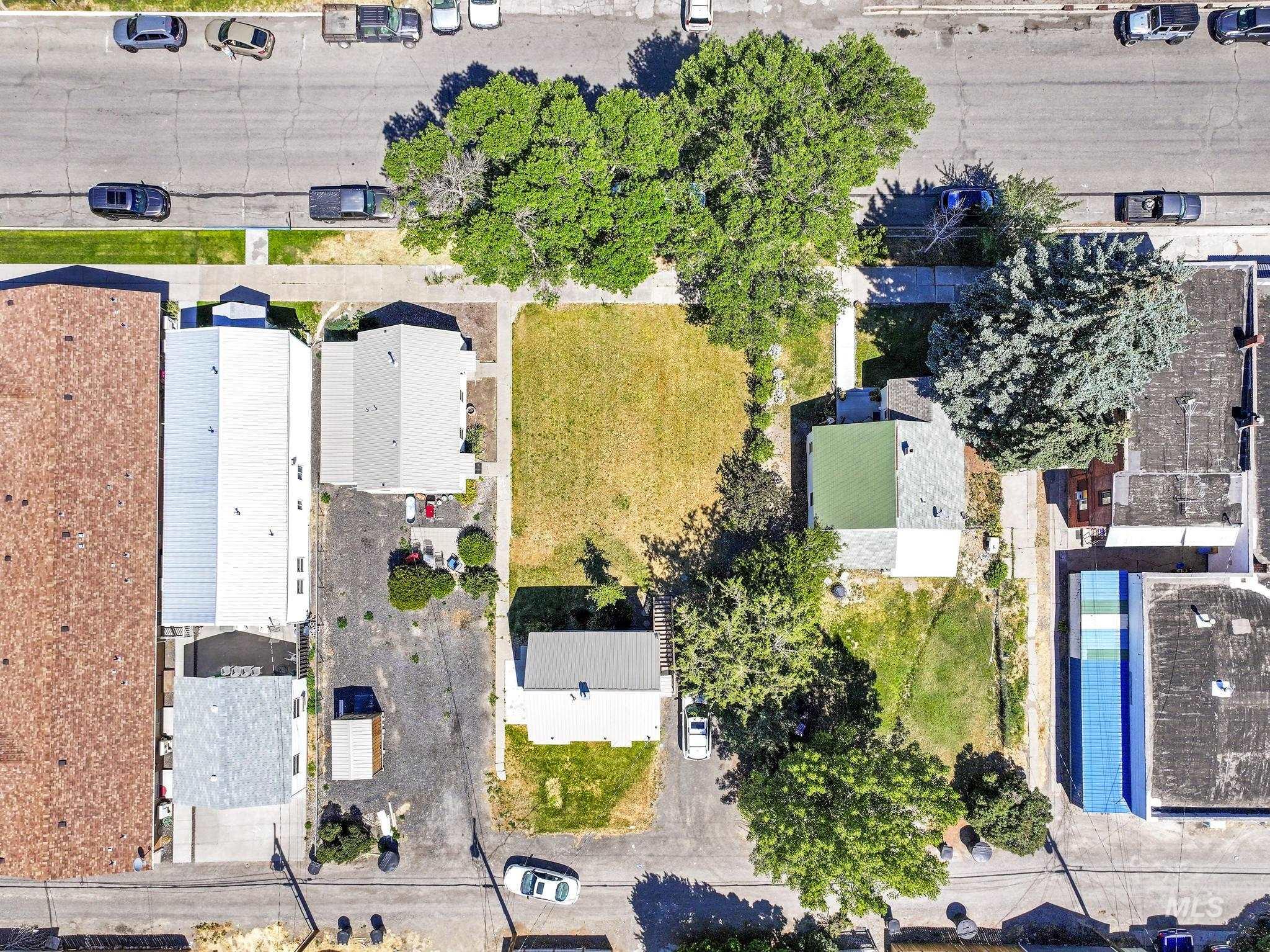 main property photo 26