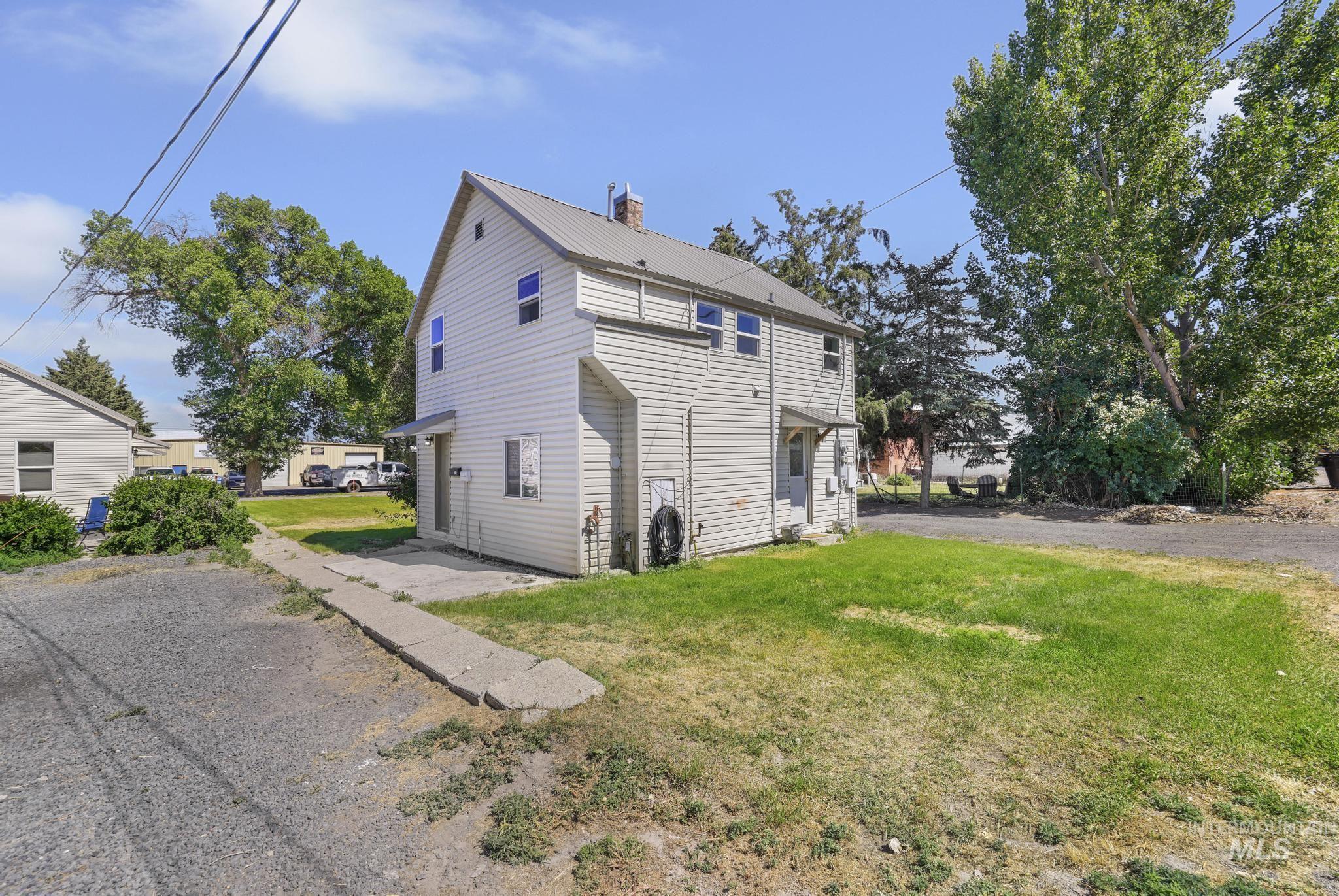 main property photo 30