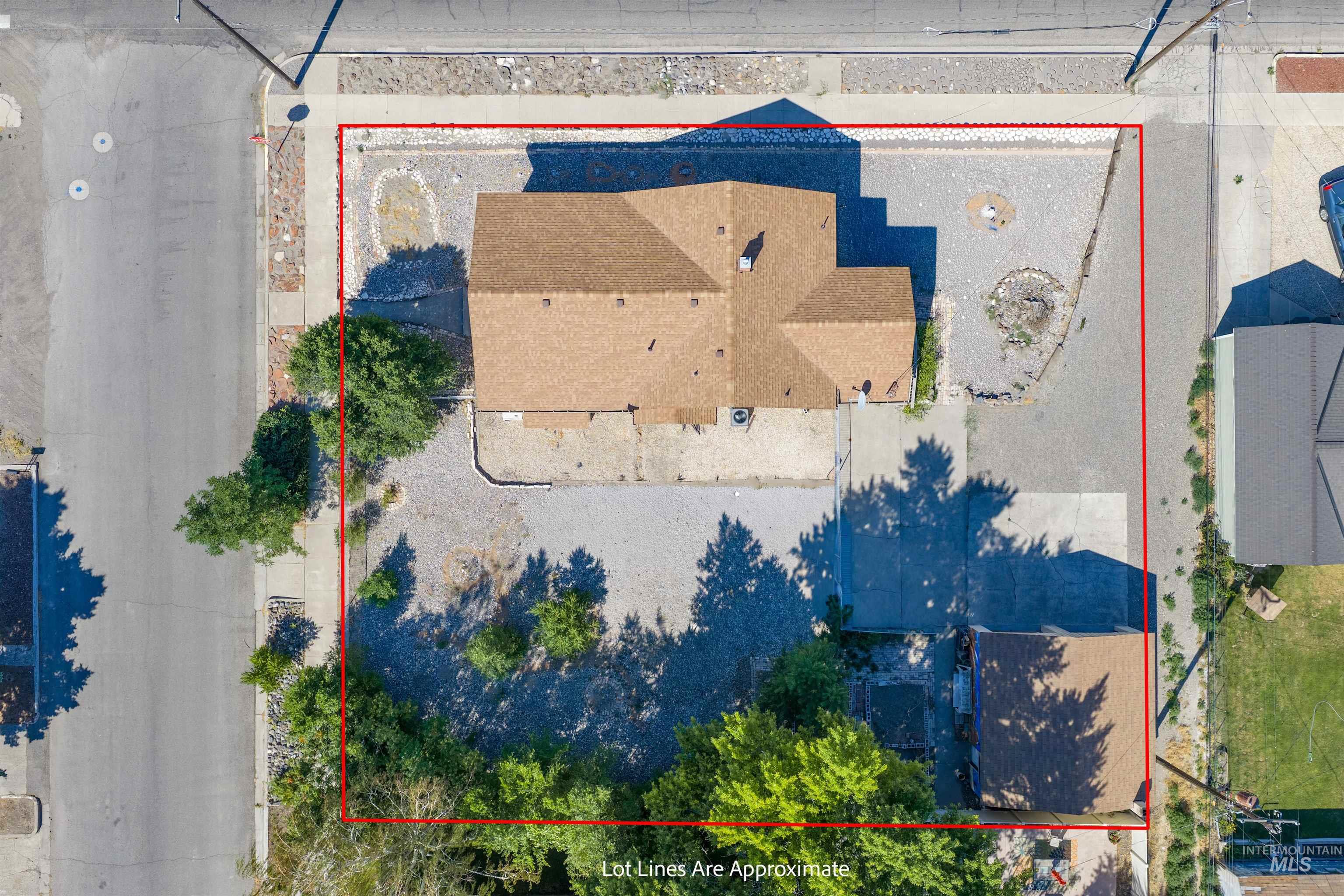 main property photo 24