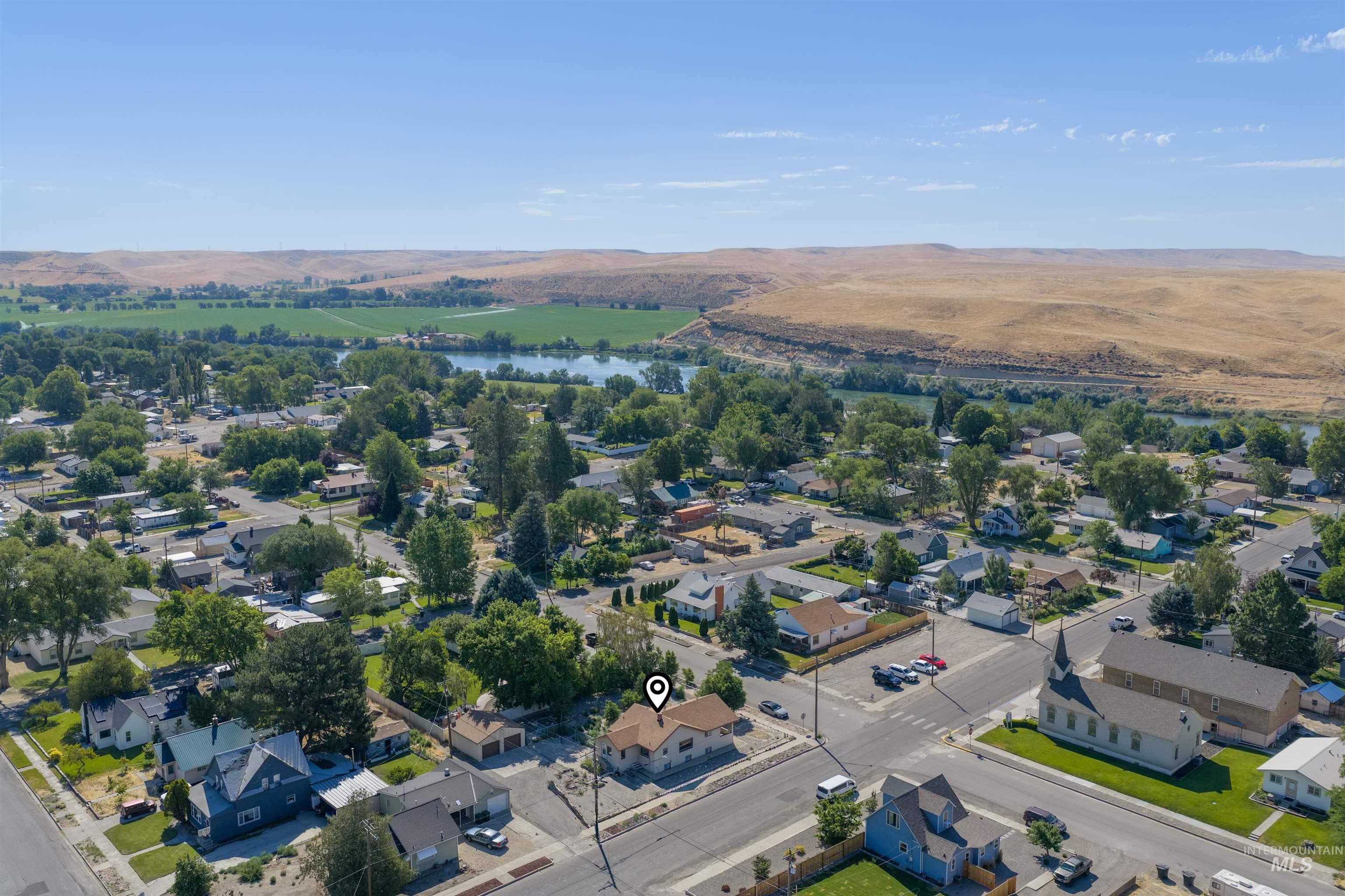 main property photo 32