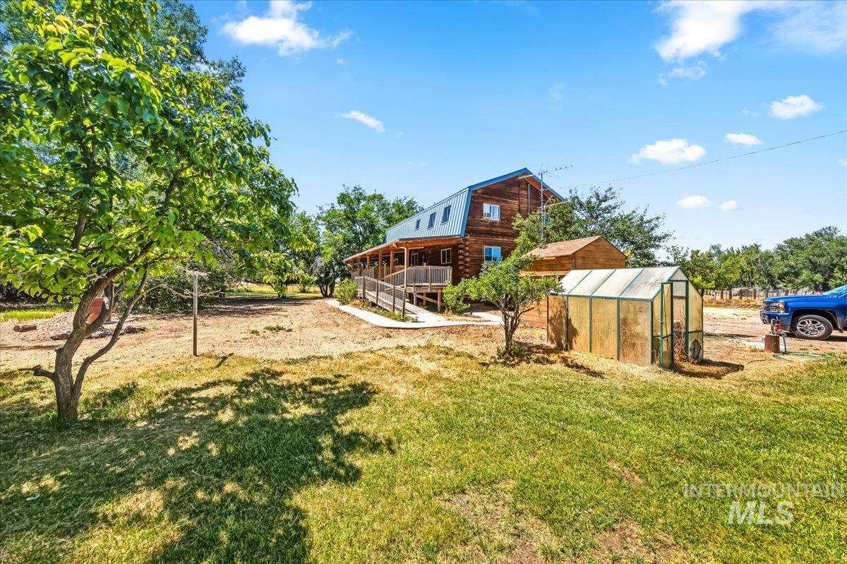 main property photo 32