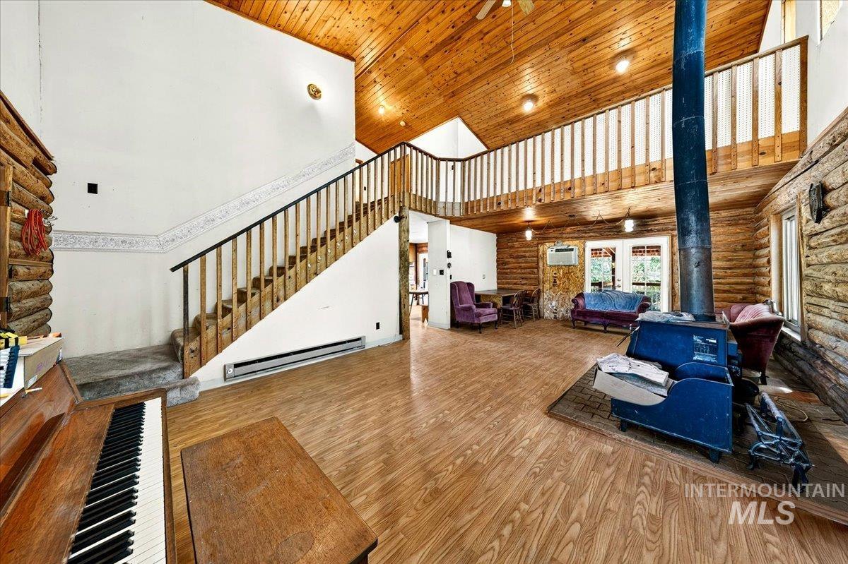 main property photo 5