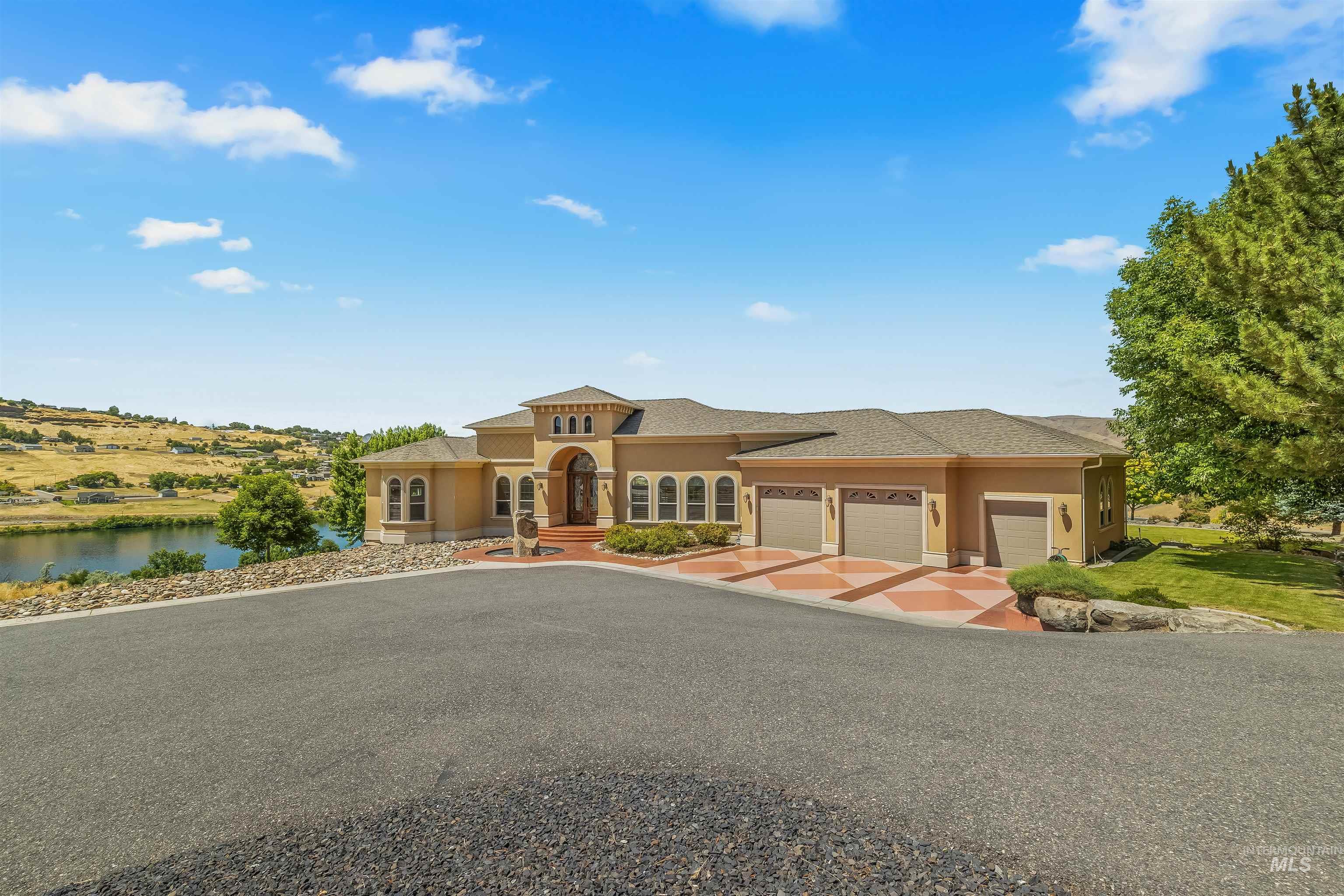 main property photo 42