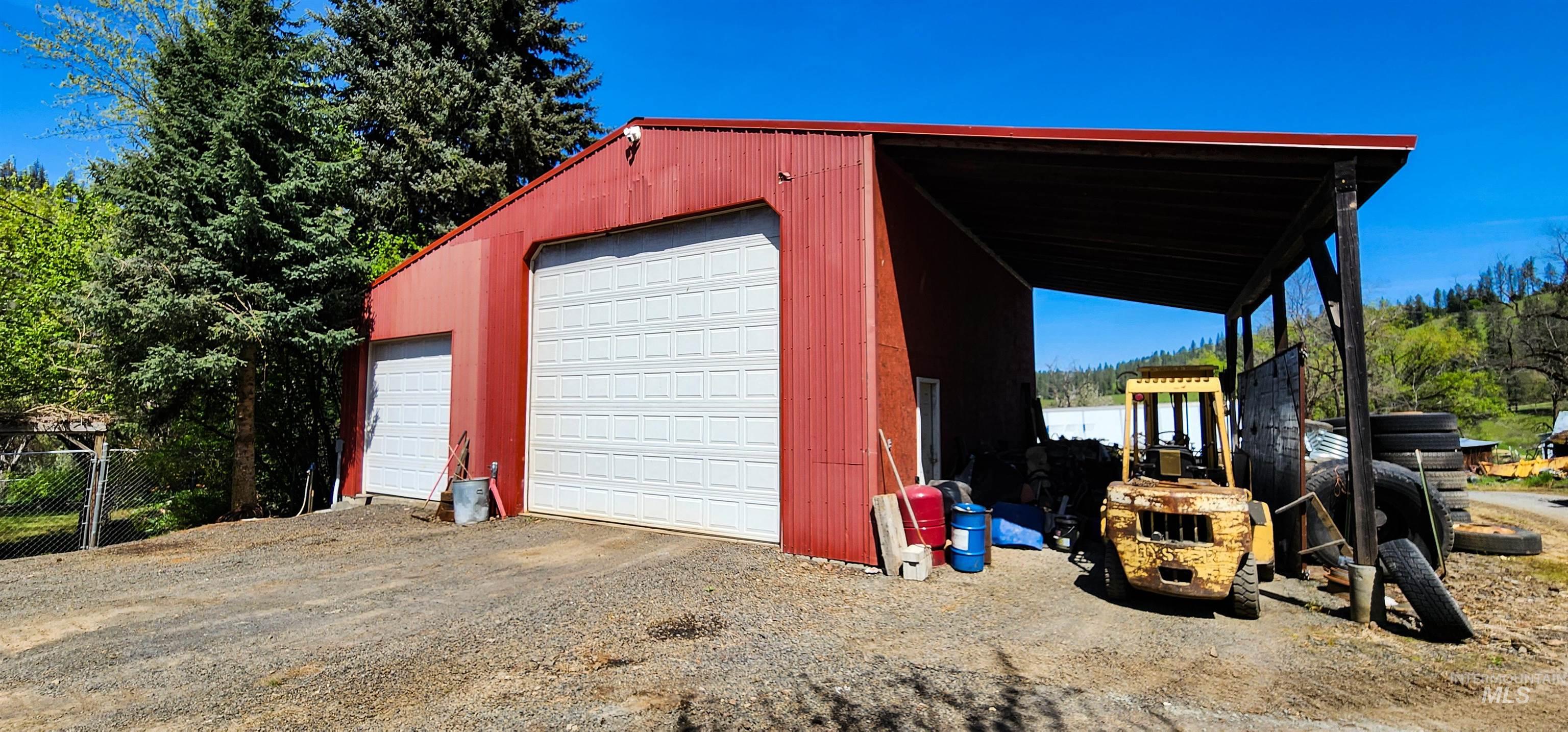 main property photo 31