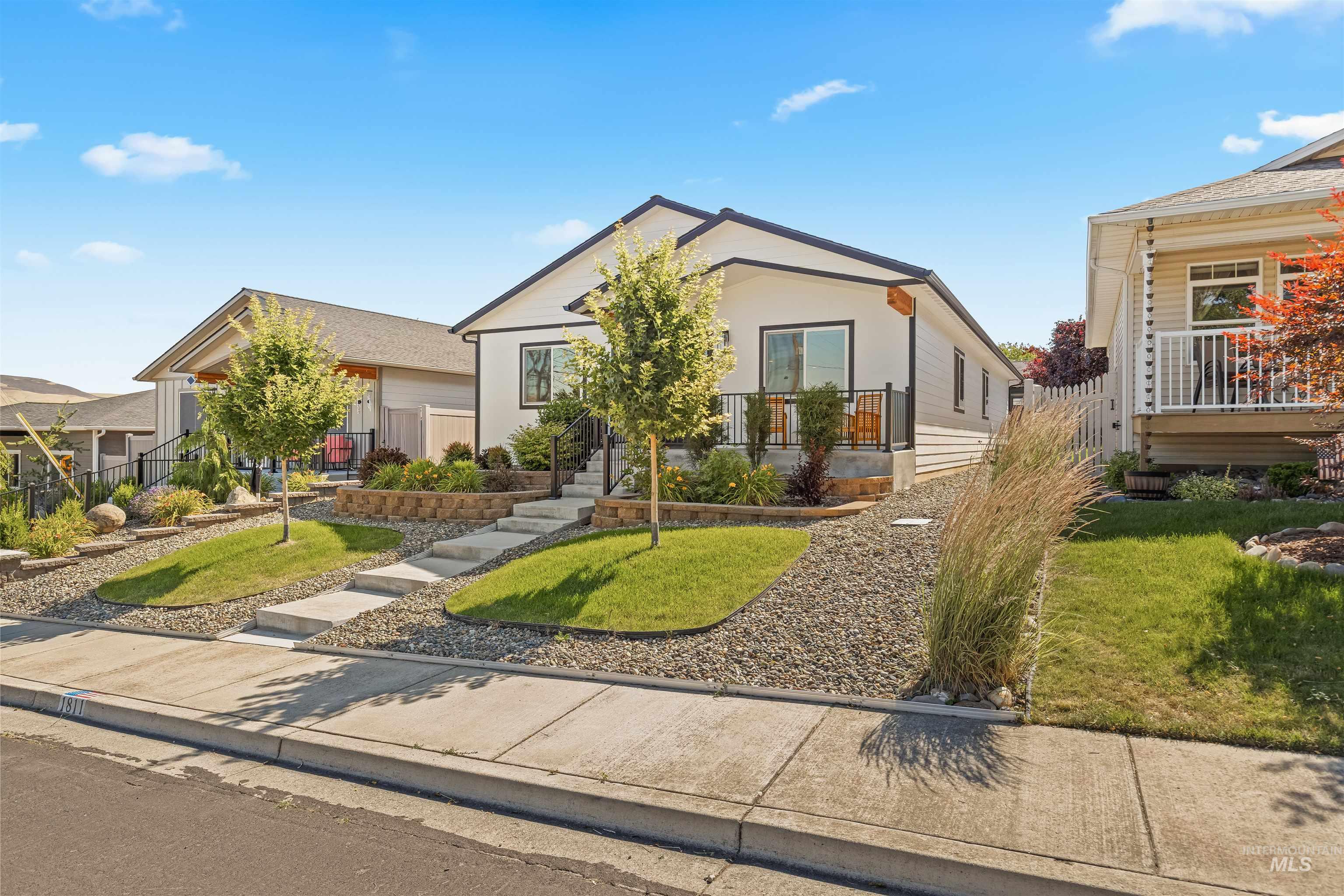 main property photo 6