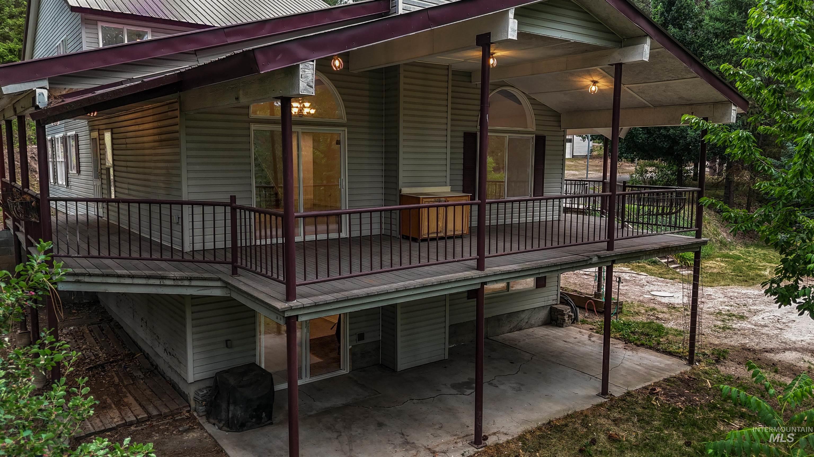 main property photo 13
