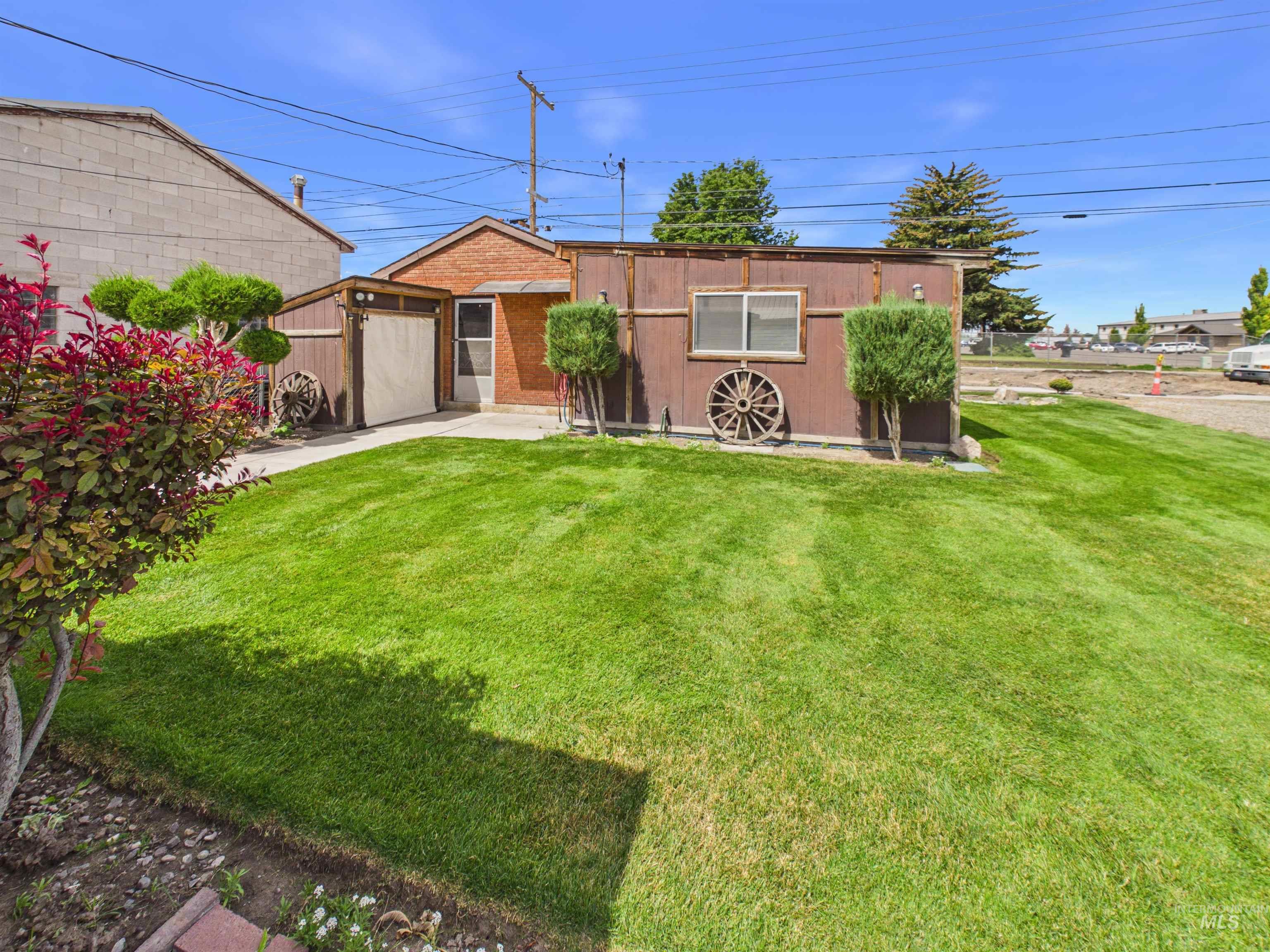 main property photo 21