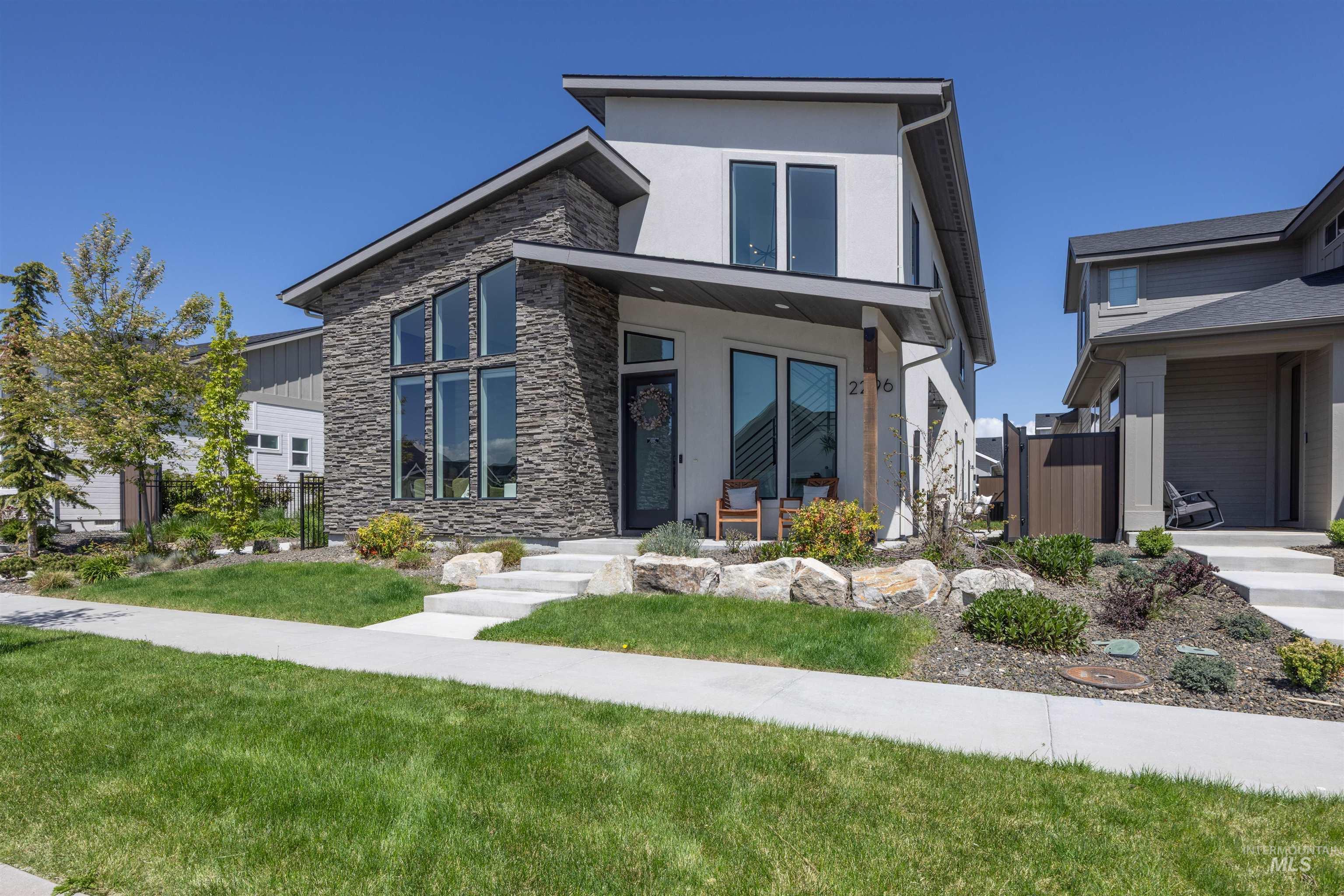 main property photo 47