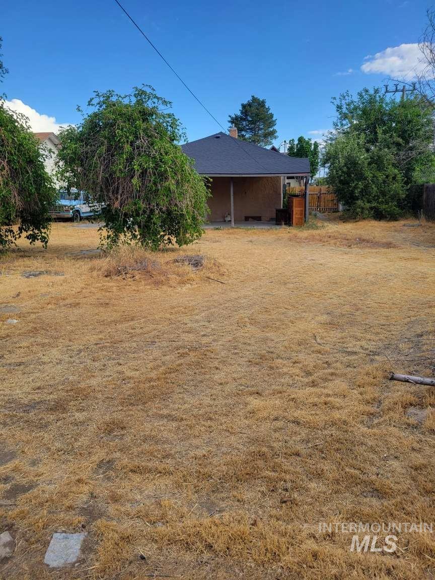 main property photo 13