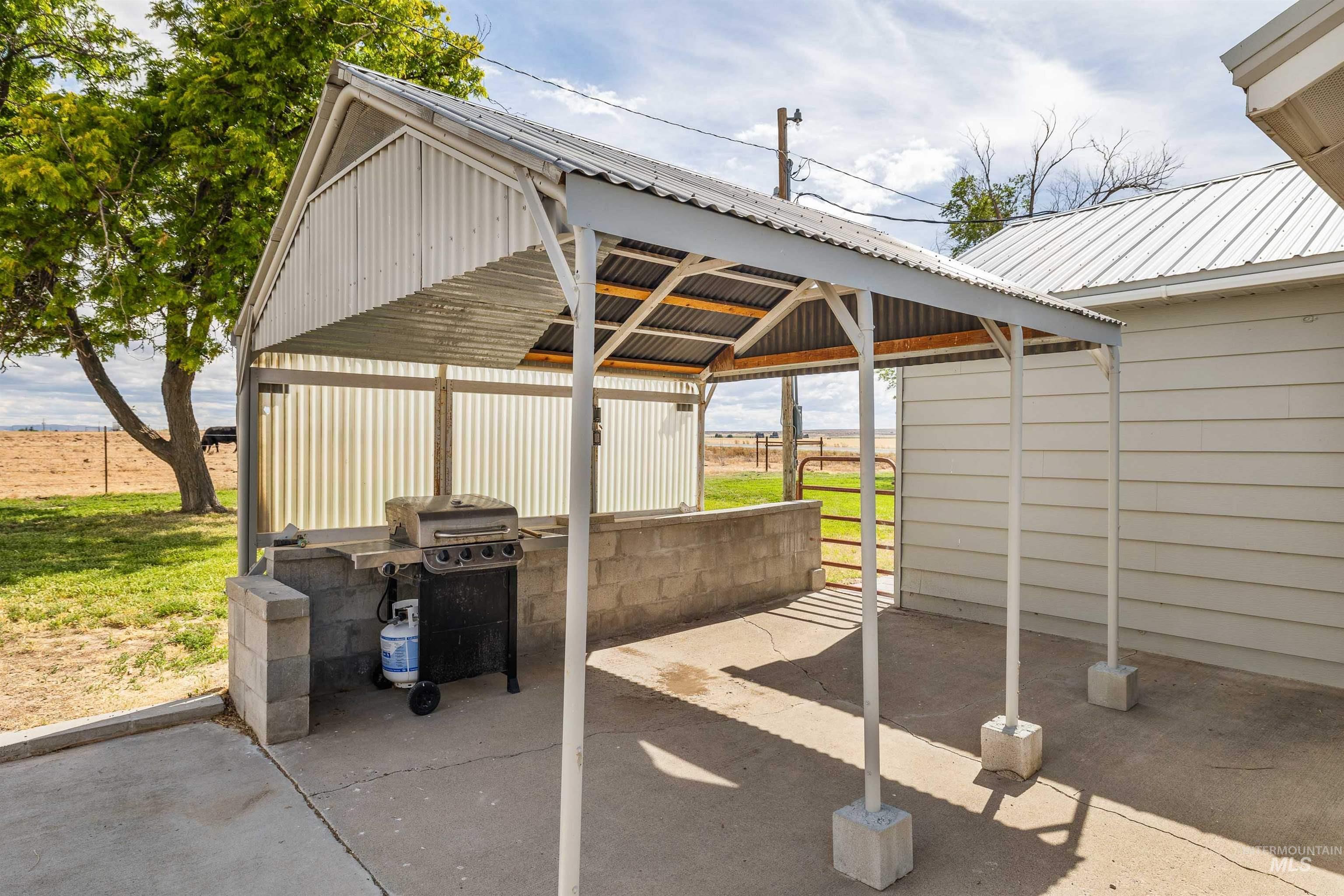main property photo 43