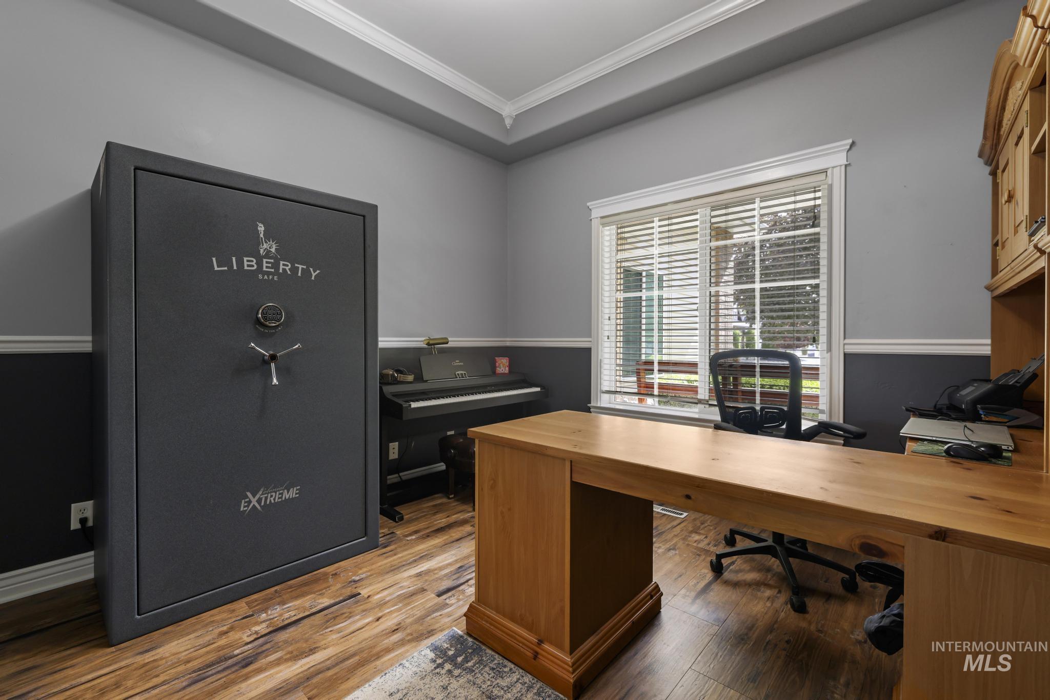 main property photo 27