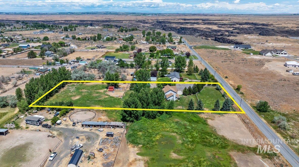 main property photo 45