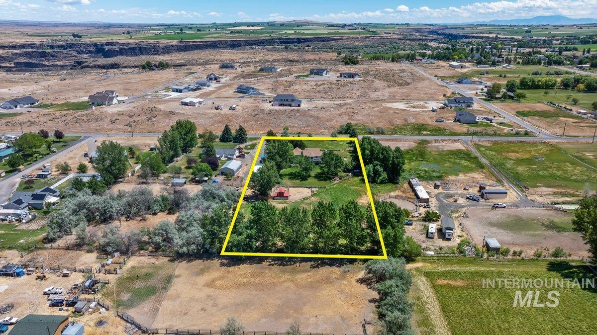 main property photo 47