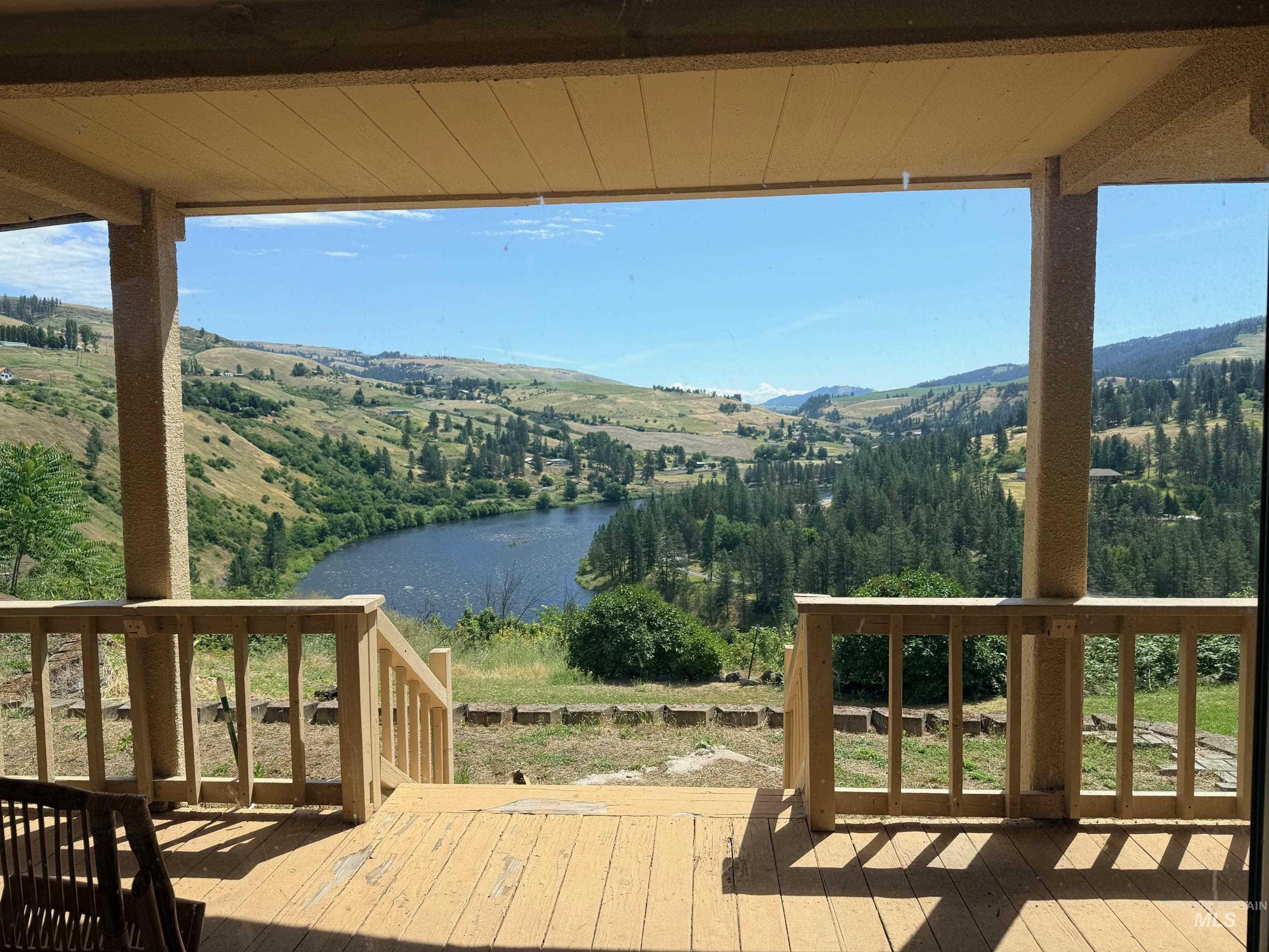 main property photo 10