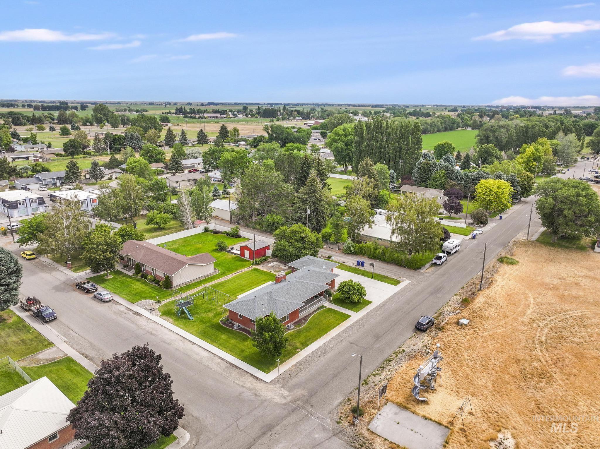 main property photo 45