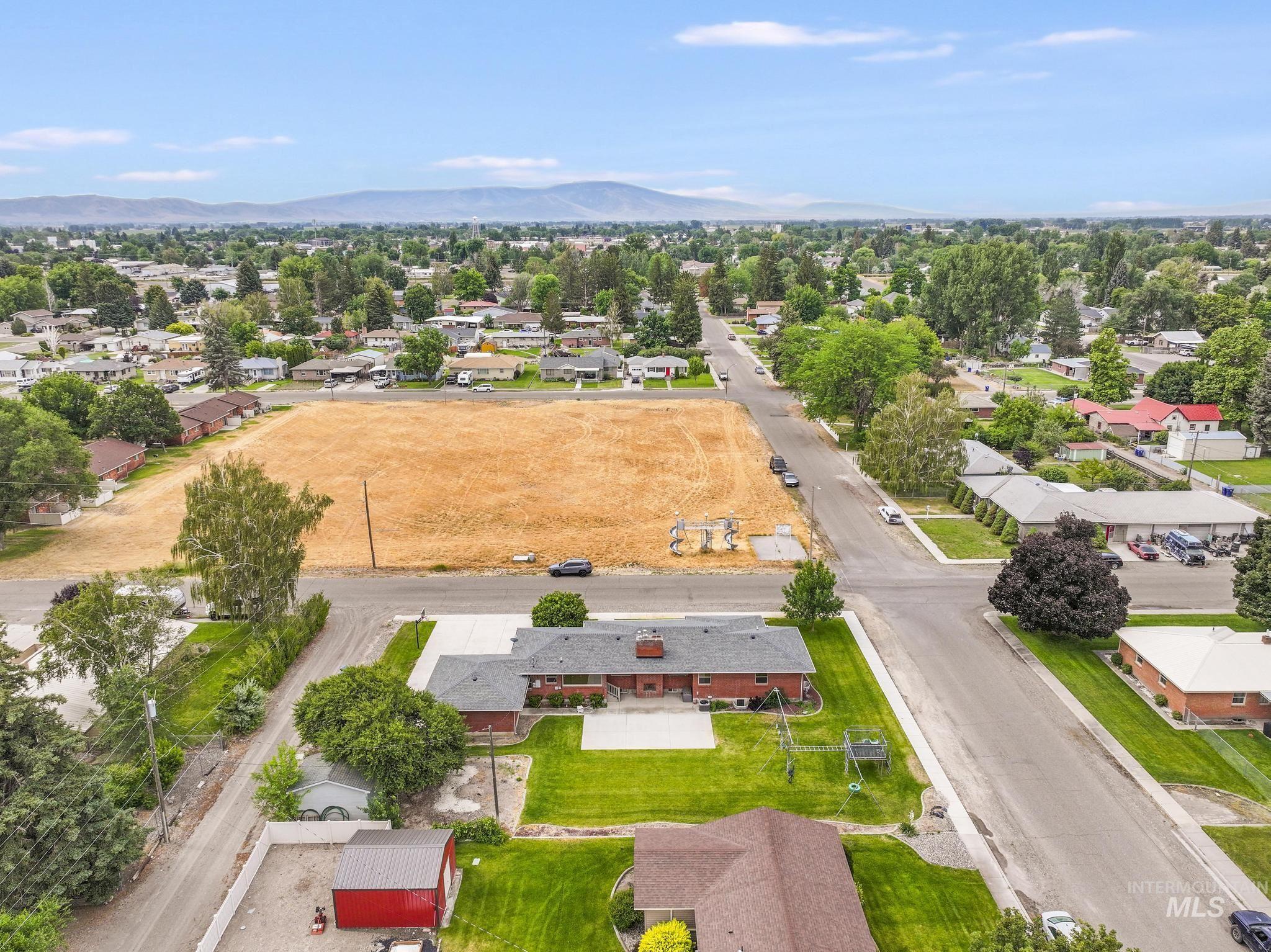 main property photo 47