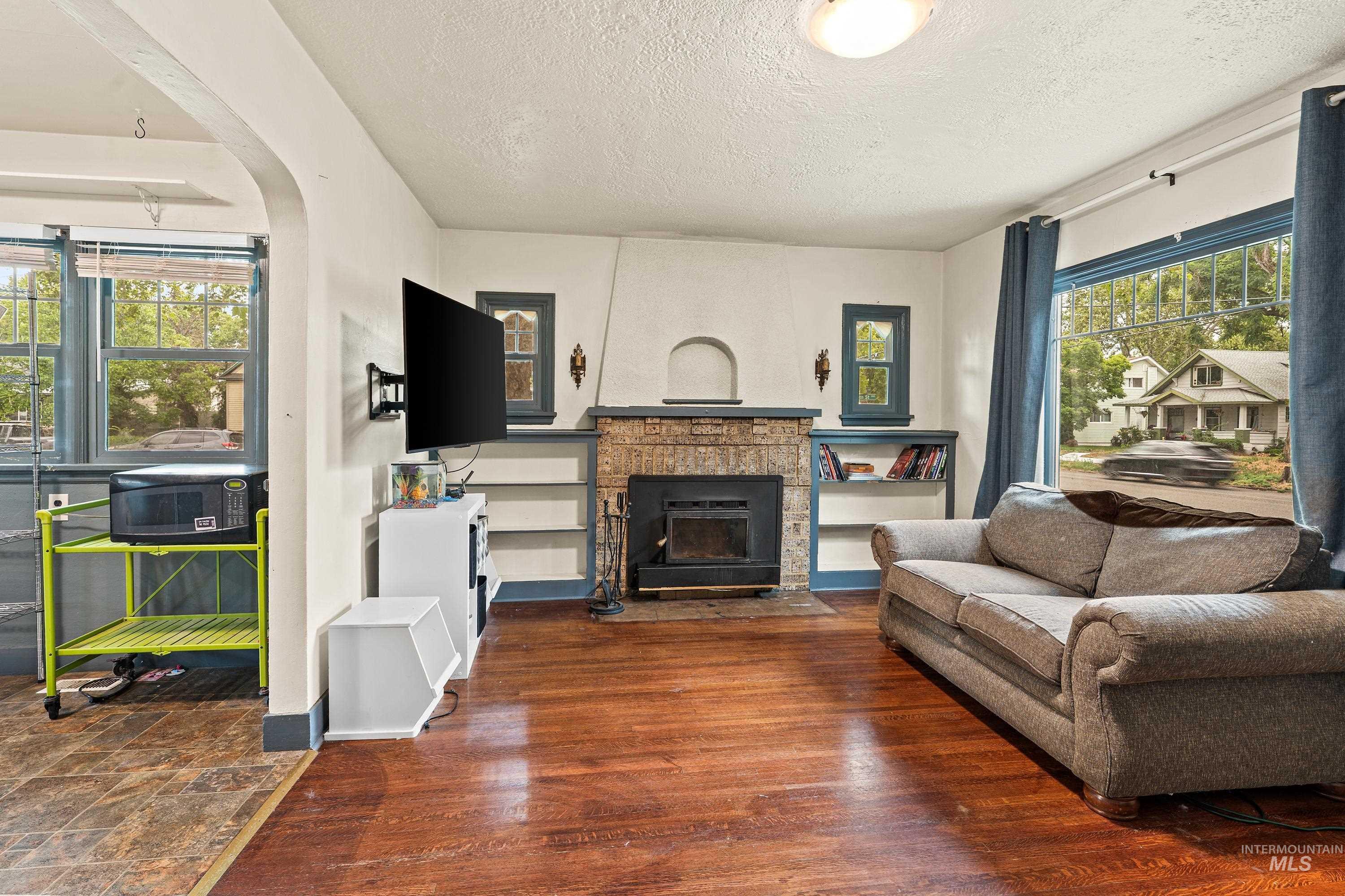 main property photo 17