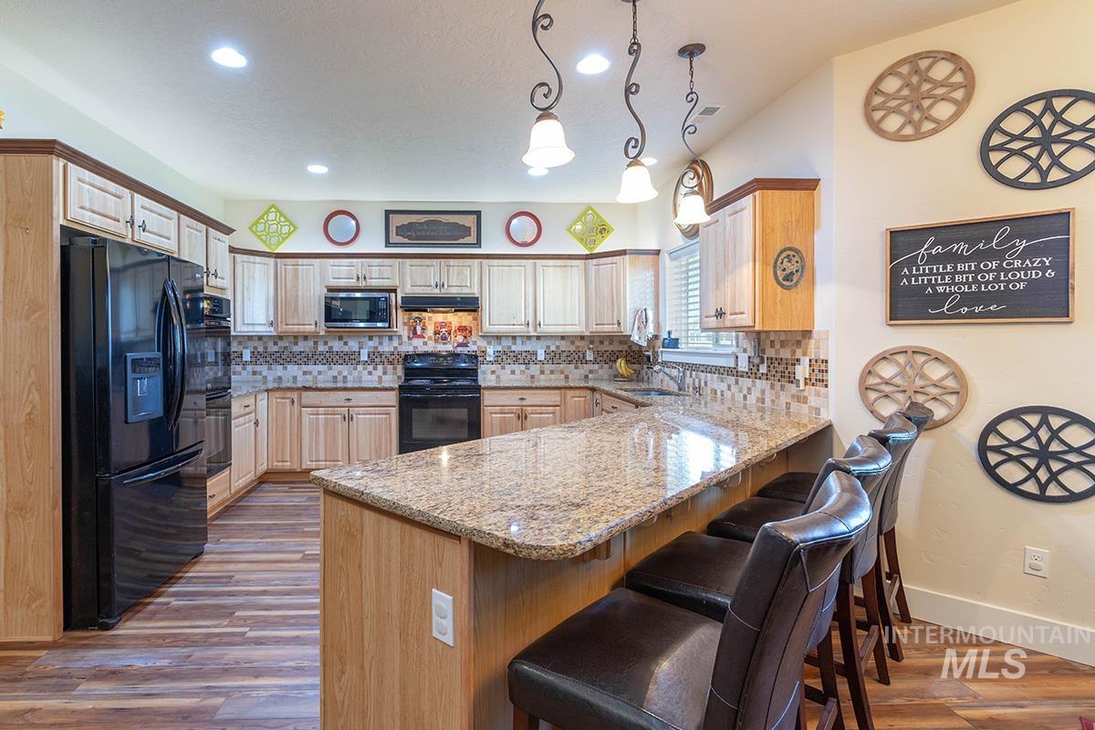 main property photo 7