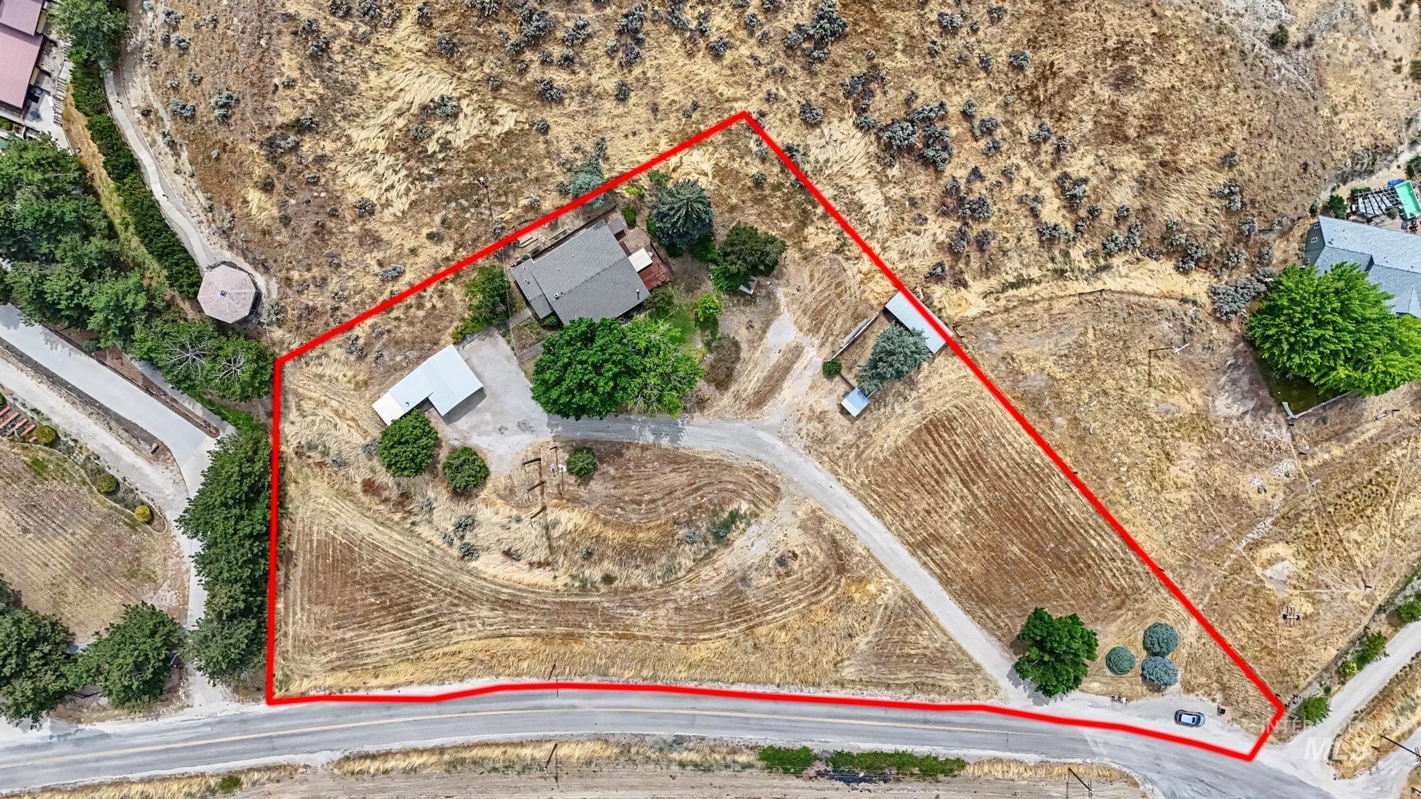 main property photo 12