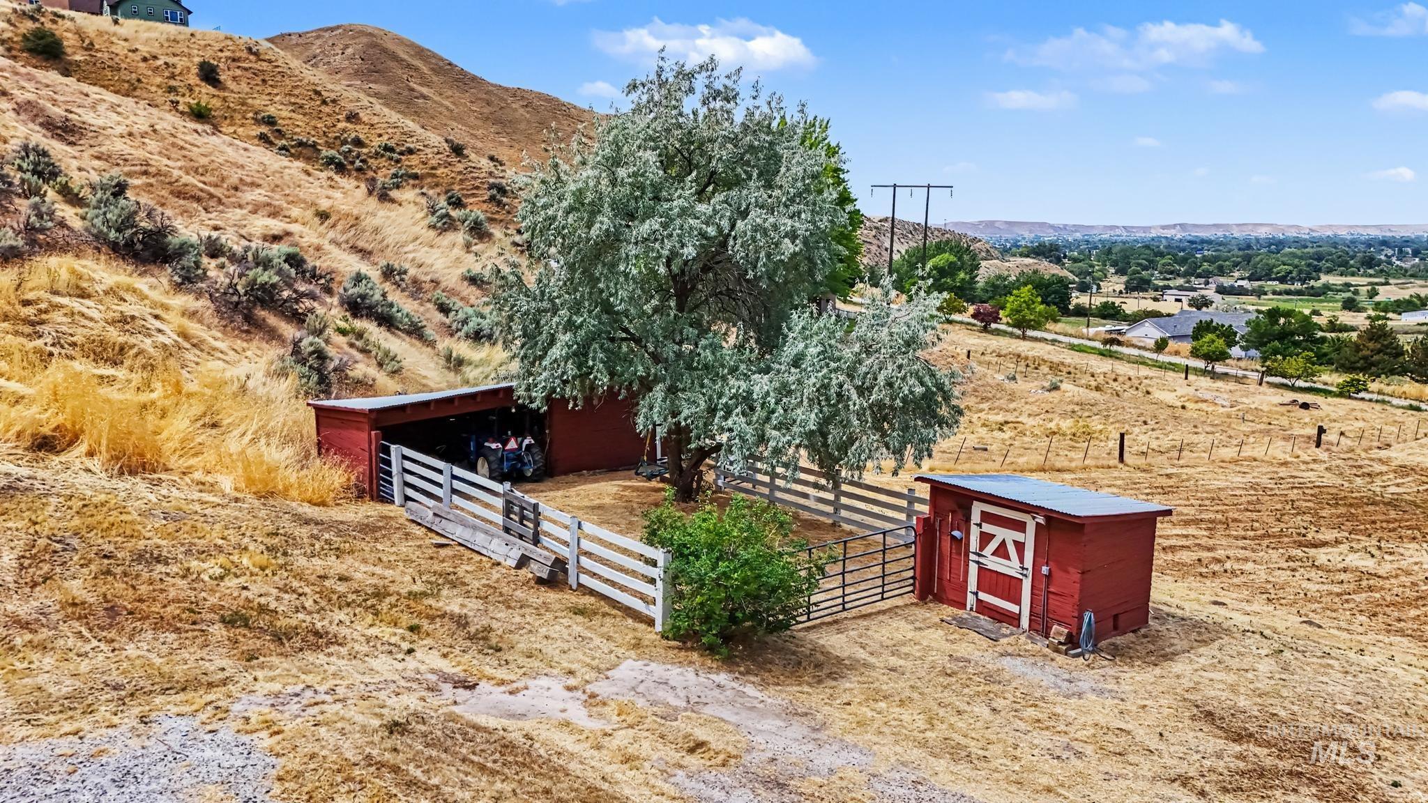main property photo 5