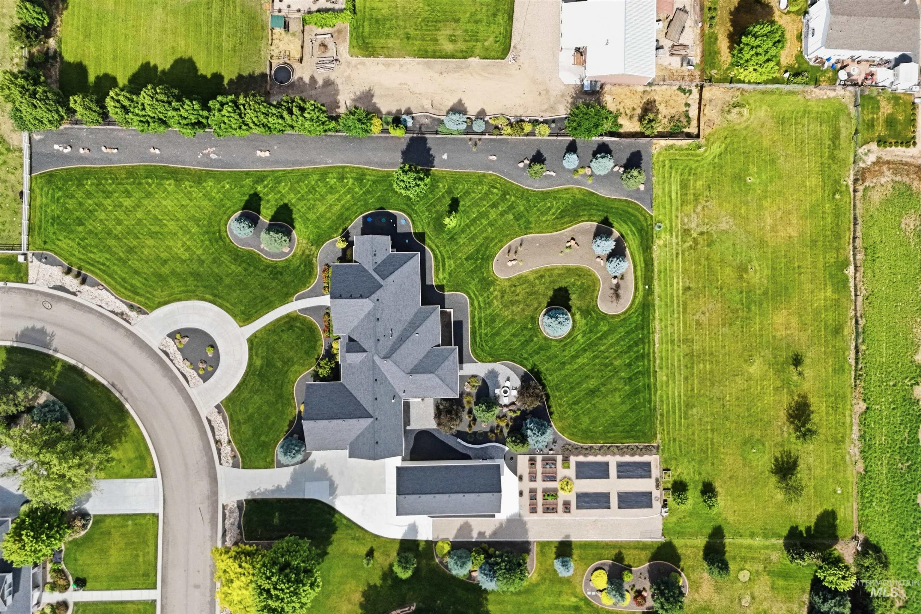 main property photo 49
