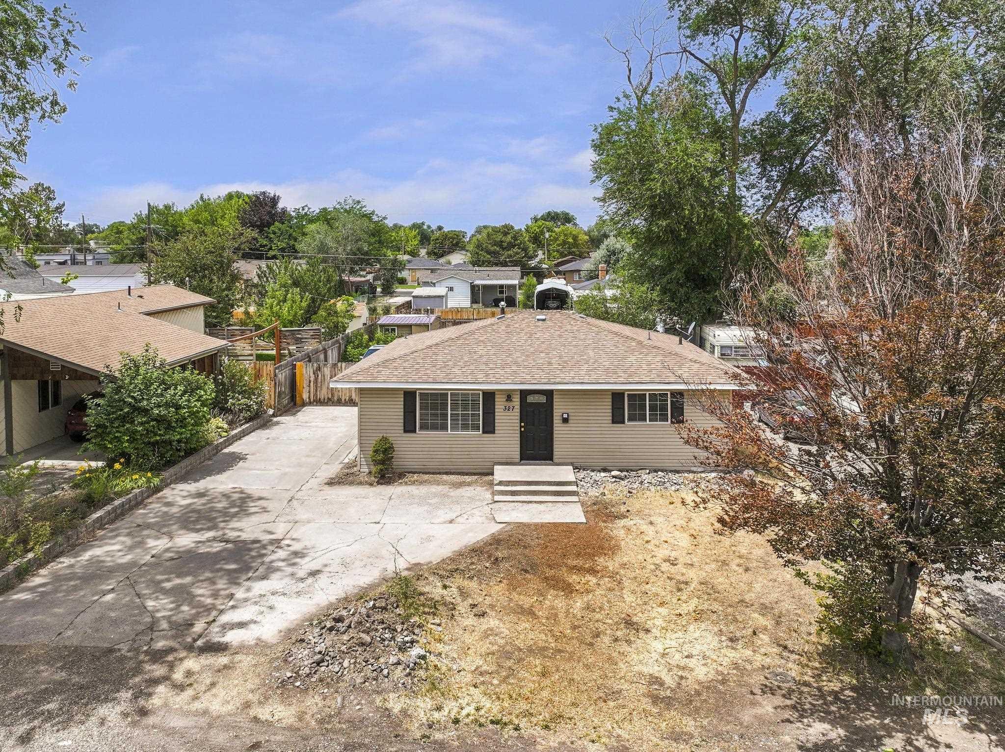 main property photo 24