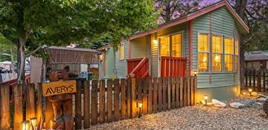 image of property with 1 Bed | 1 Bath | 403 Sqft
