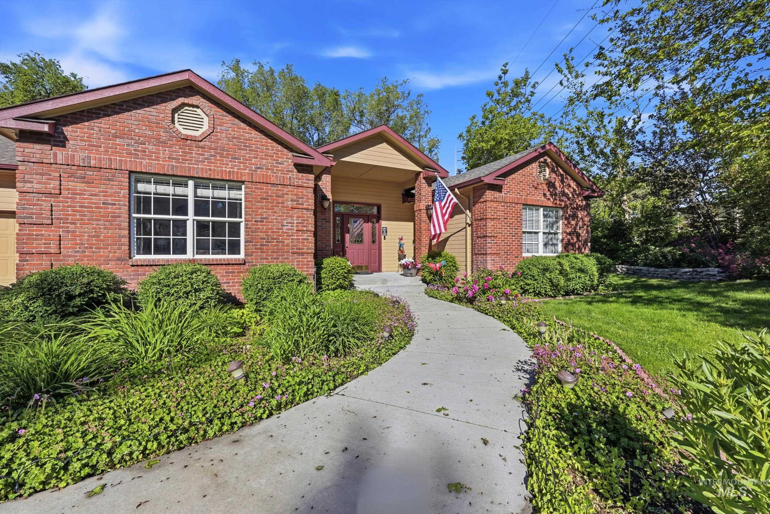 main property photo 46