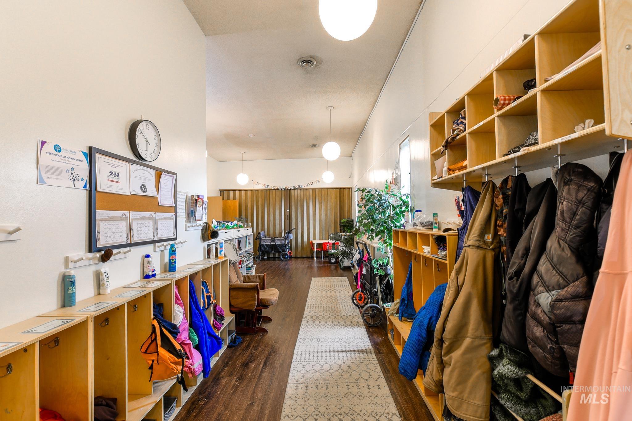 main property photo 14