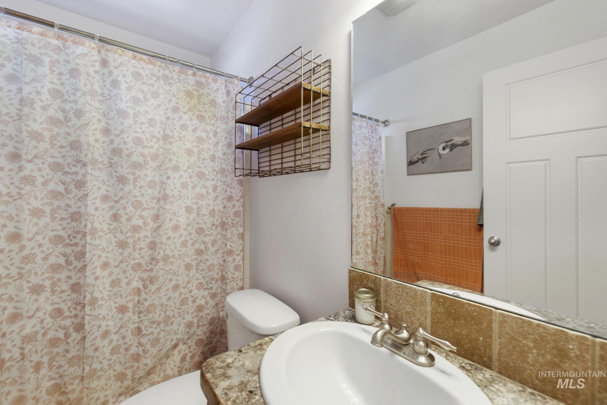 main property photo 17