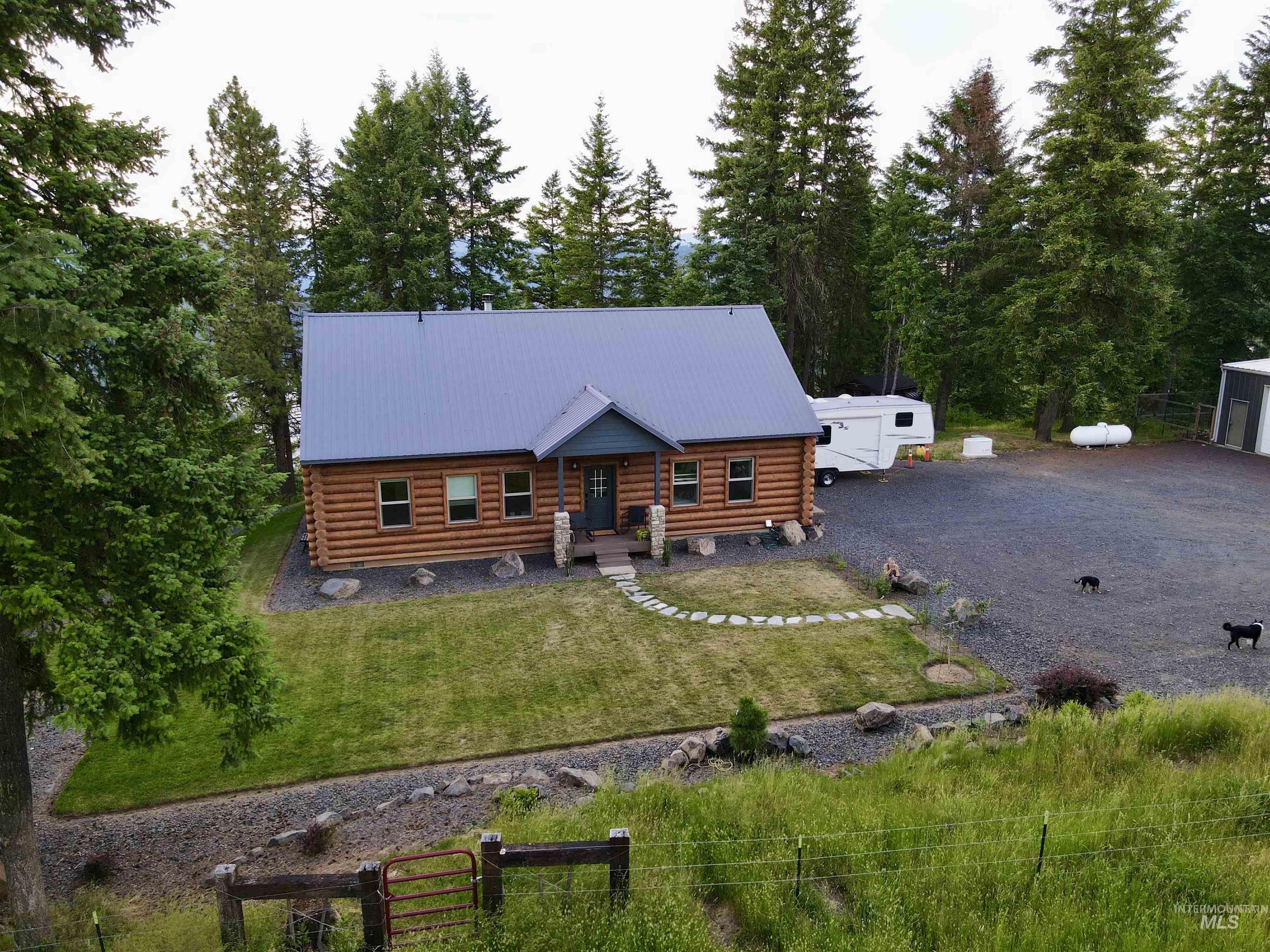main property photo 5