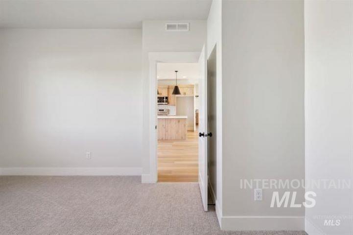 property viewer photo 18