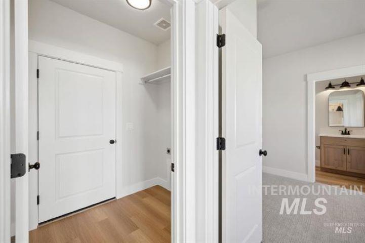 property viewer photo 19