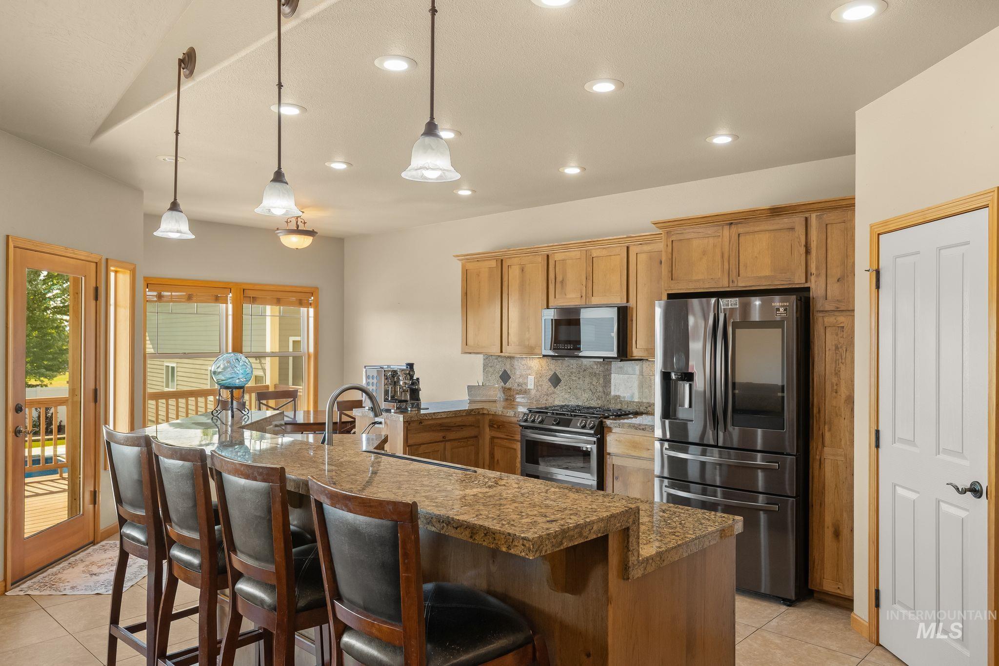 main property photo 12
