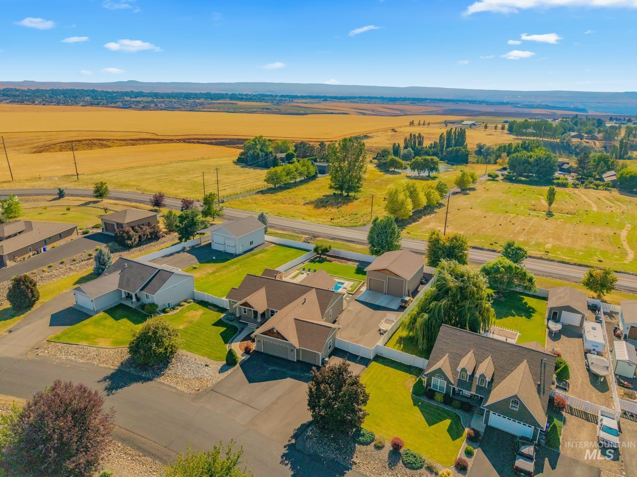main property photo 47