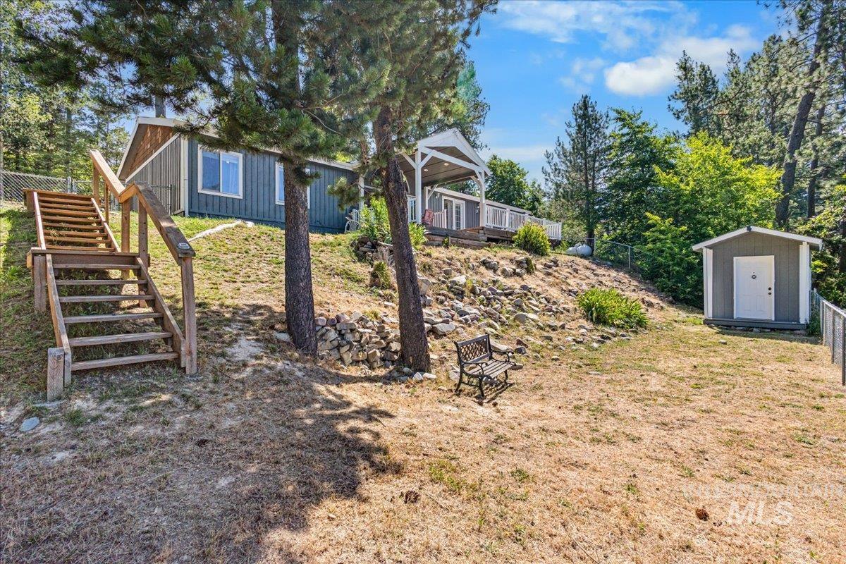 main property photo 28