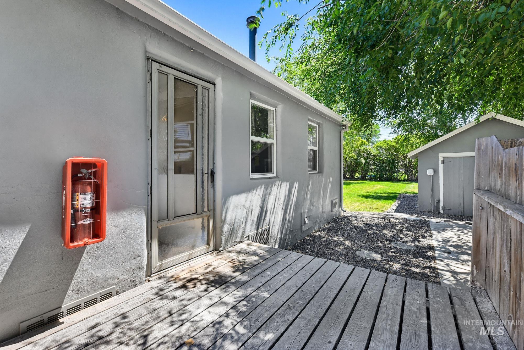 main property photo 23