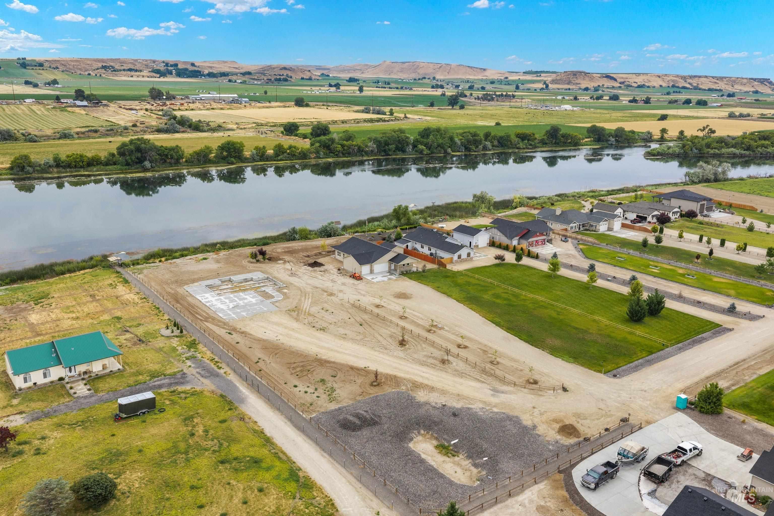 main property photo 12
