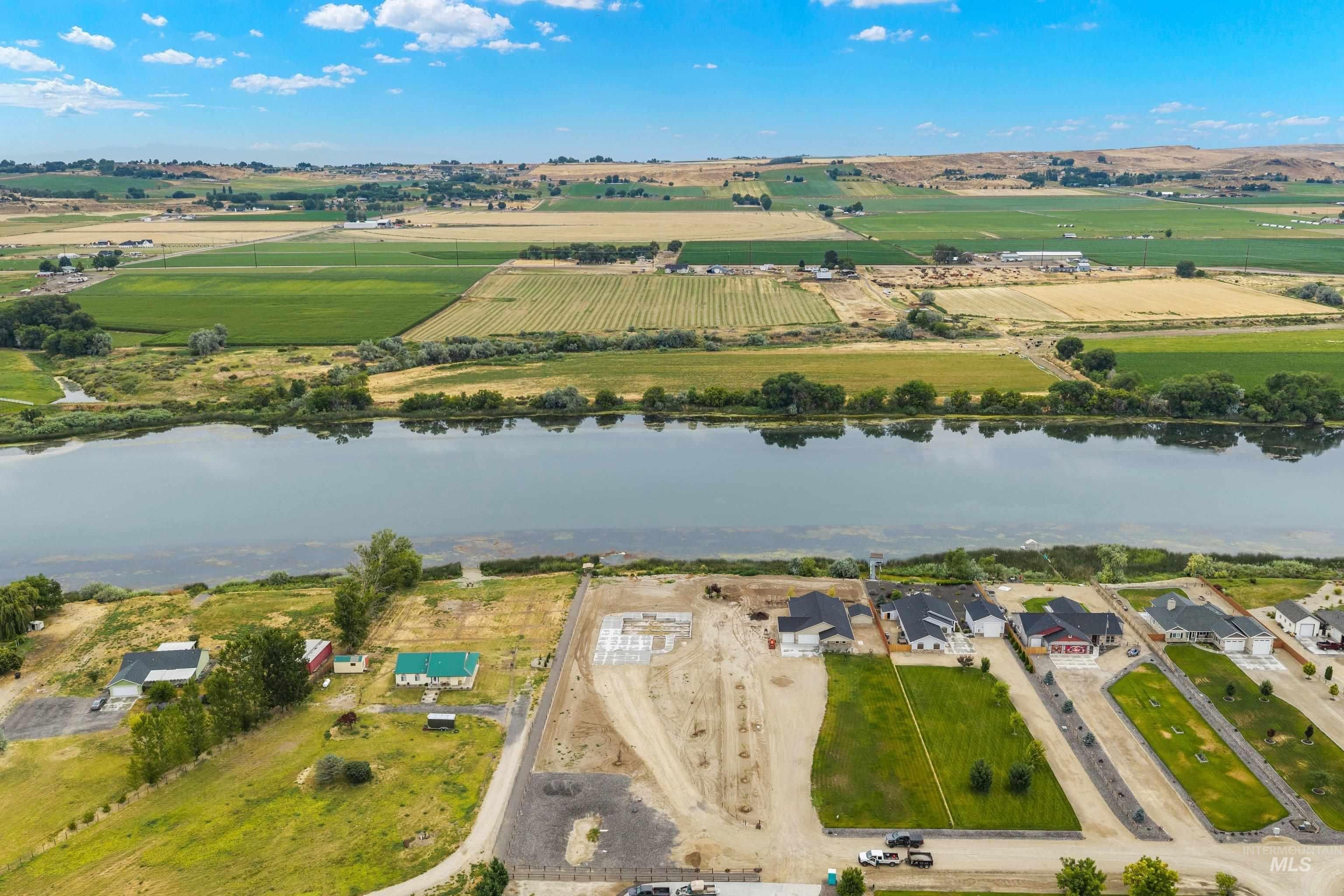 main property photo 16