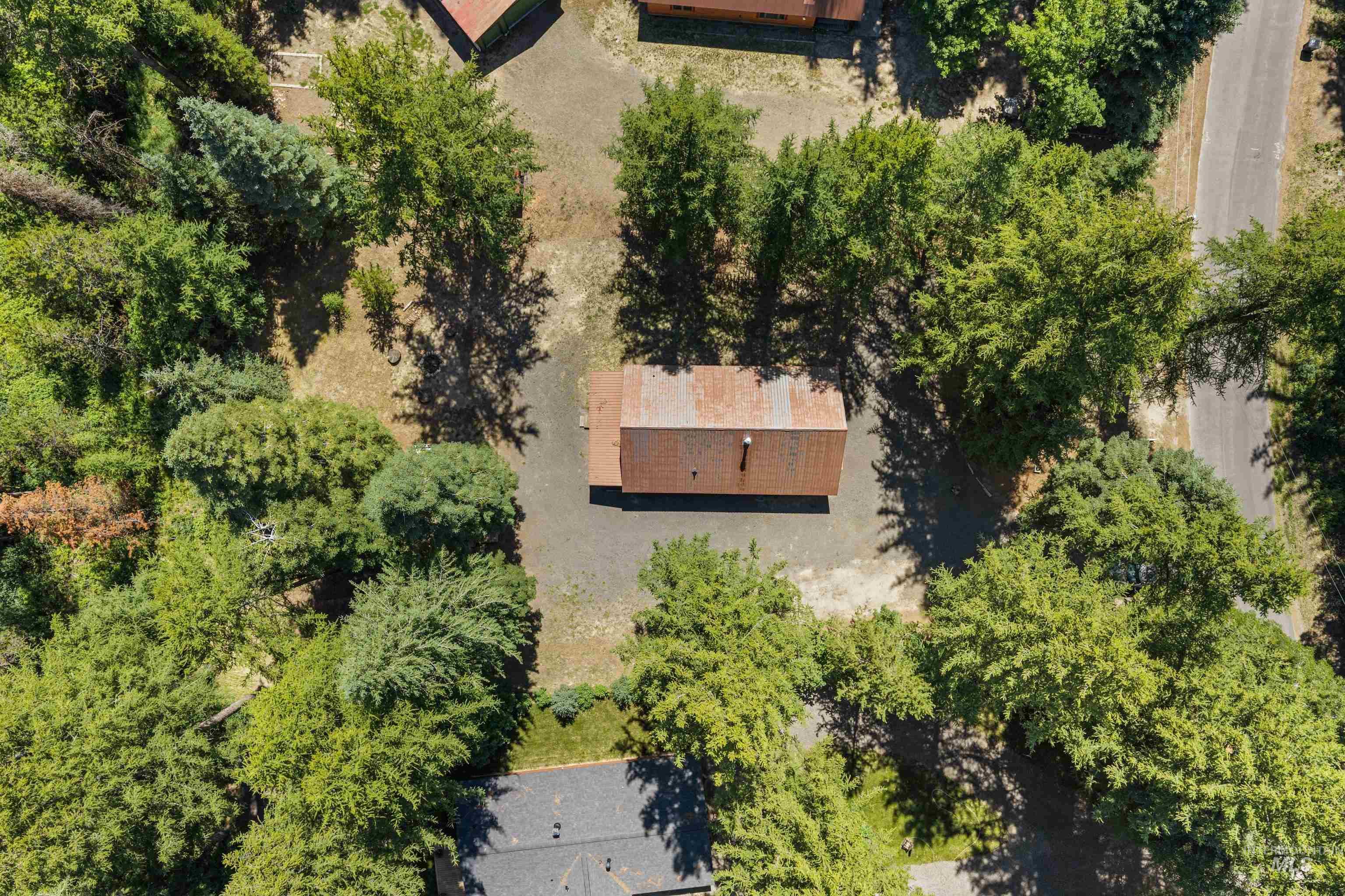 main property photo 36
